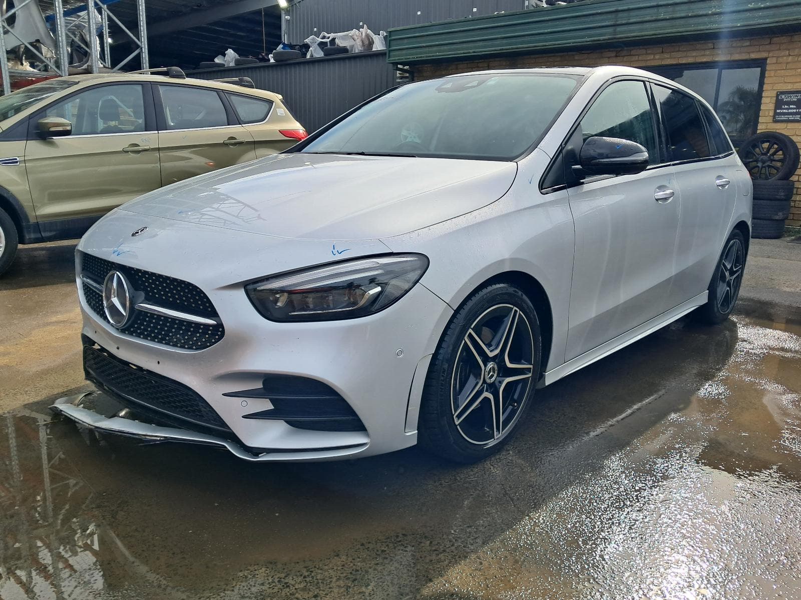 Featured wrecking vehicle: 2019 MERCEDES B CLASS (stock 8964)