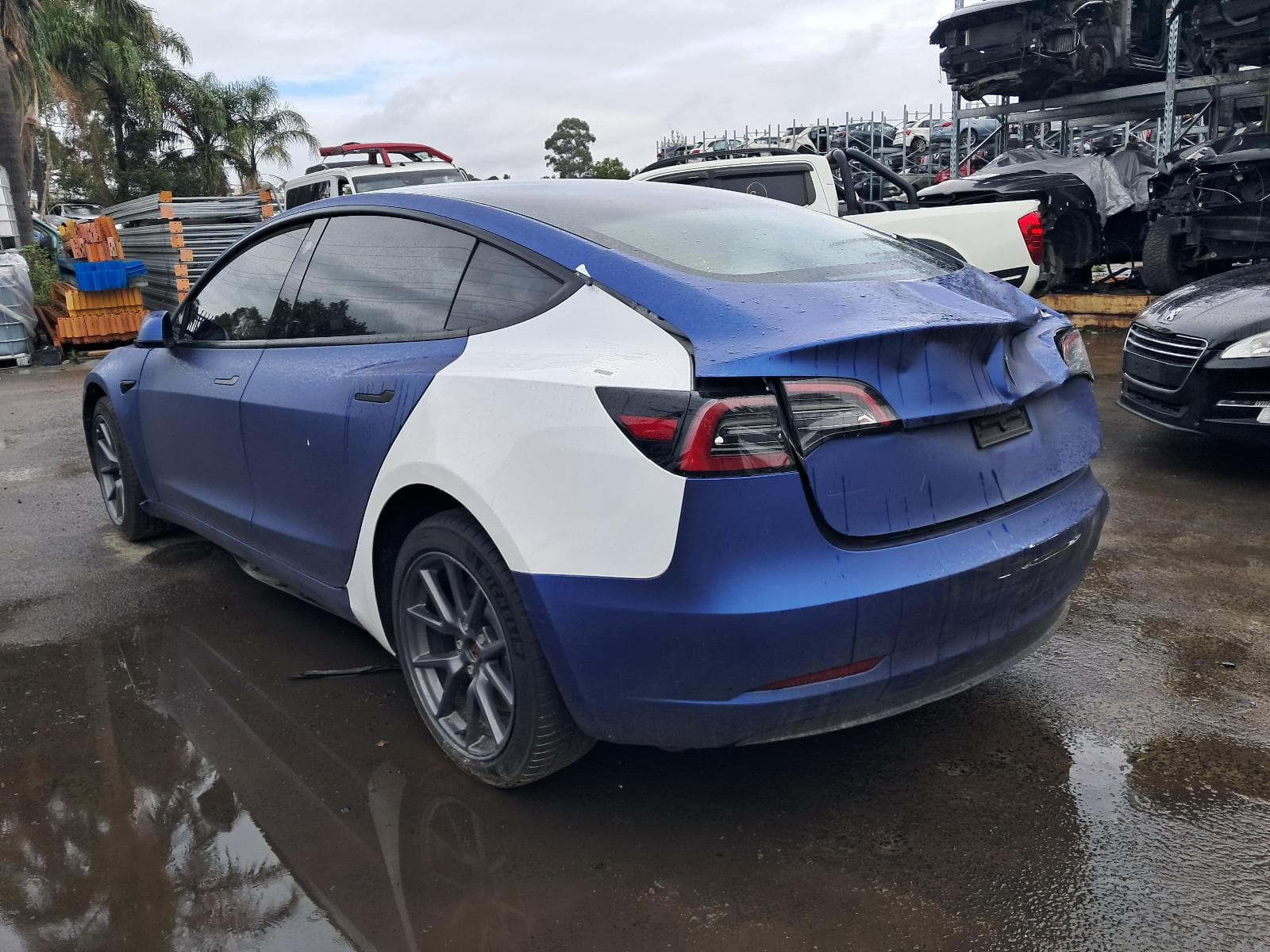 2023 TESLA MODEL 3 4