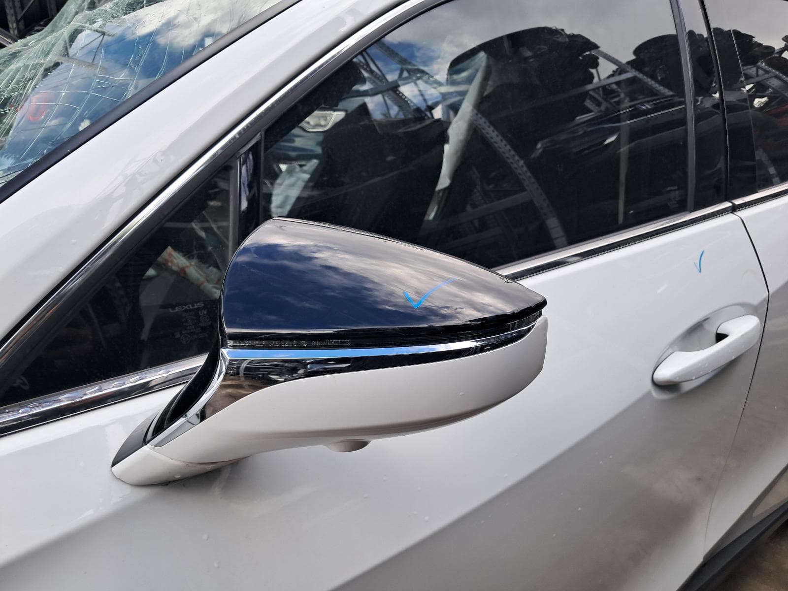 2019 LEXUS UX 13