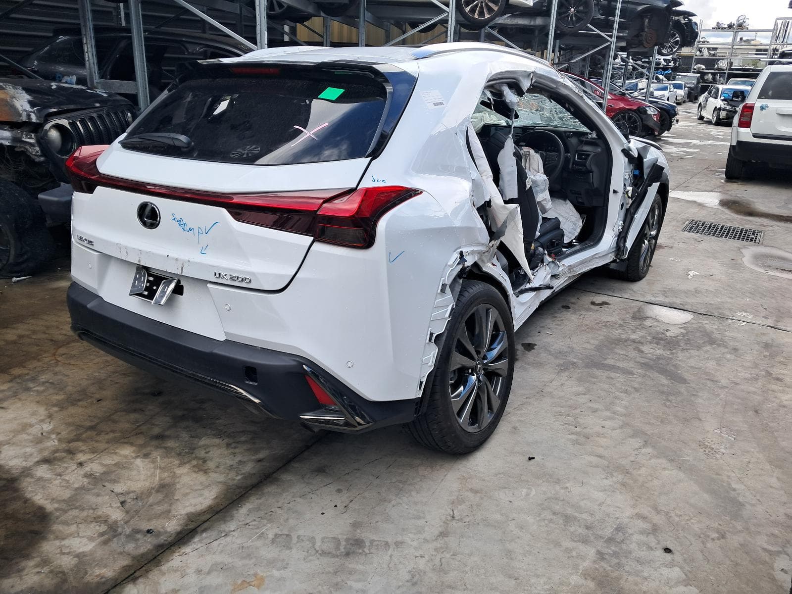 2019 LEXUS UX 4