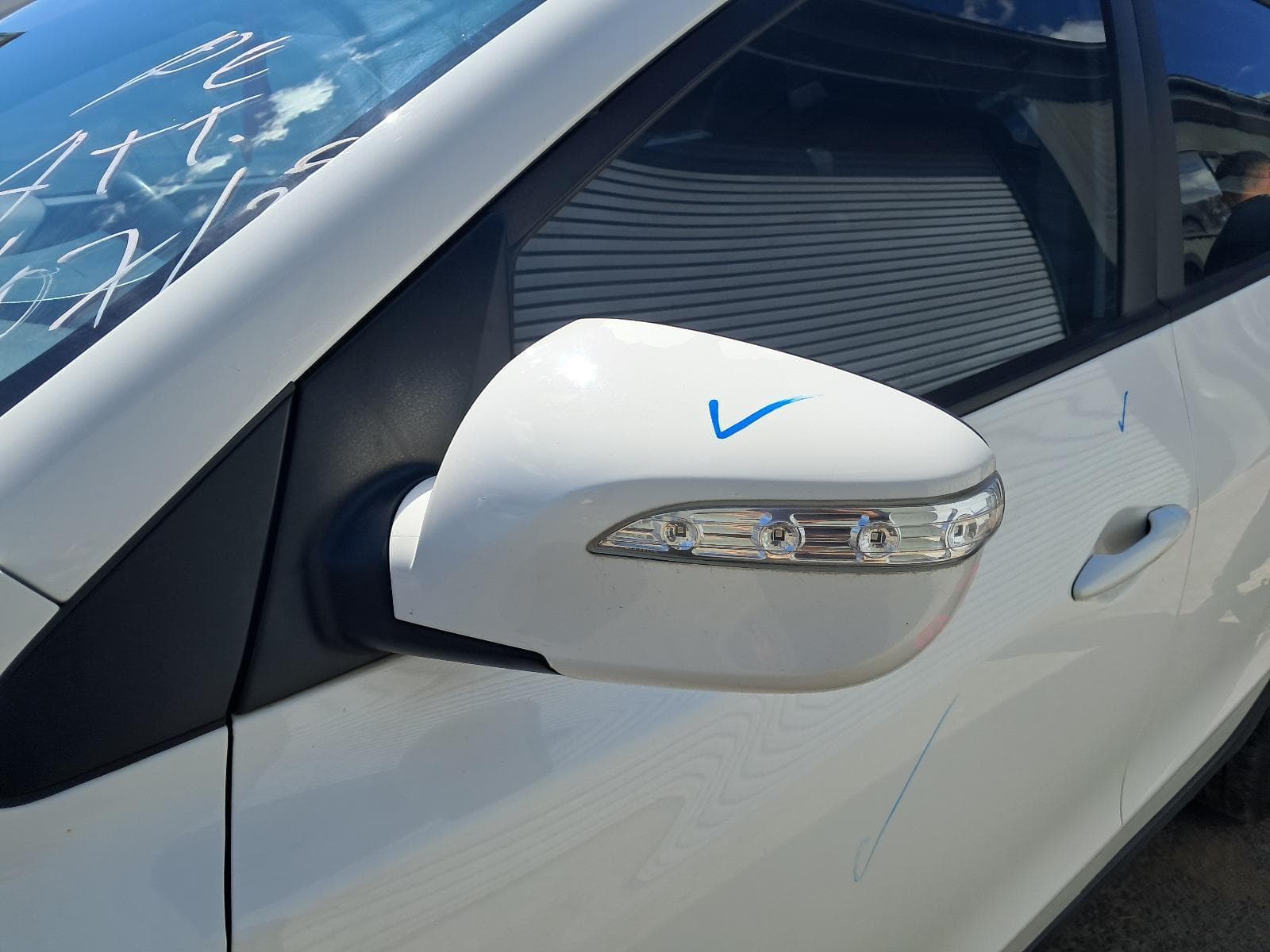 2015 HYUNDAI IX35 11