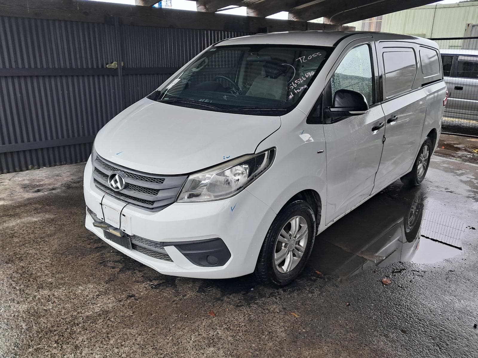 Featured wrecking vehicle: 2017 LDV G10 VAN (stock SPN011)