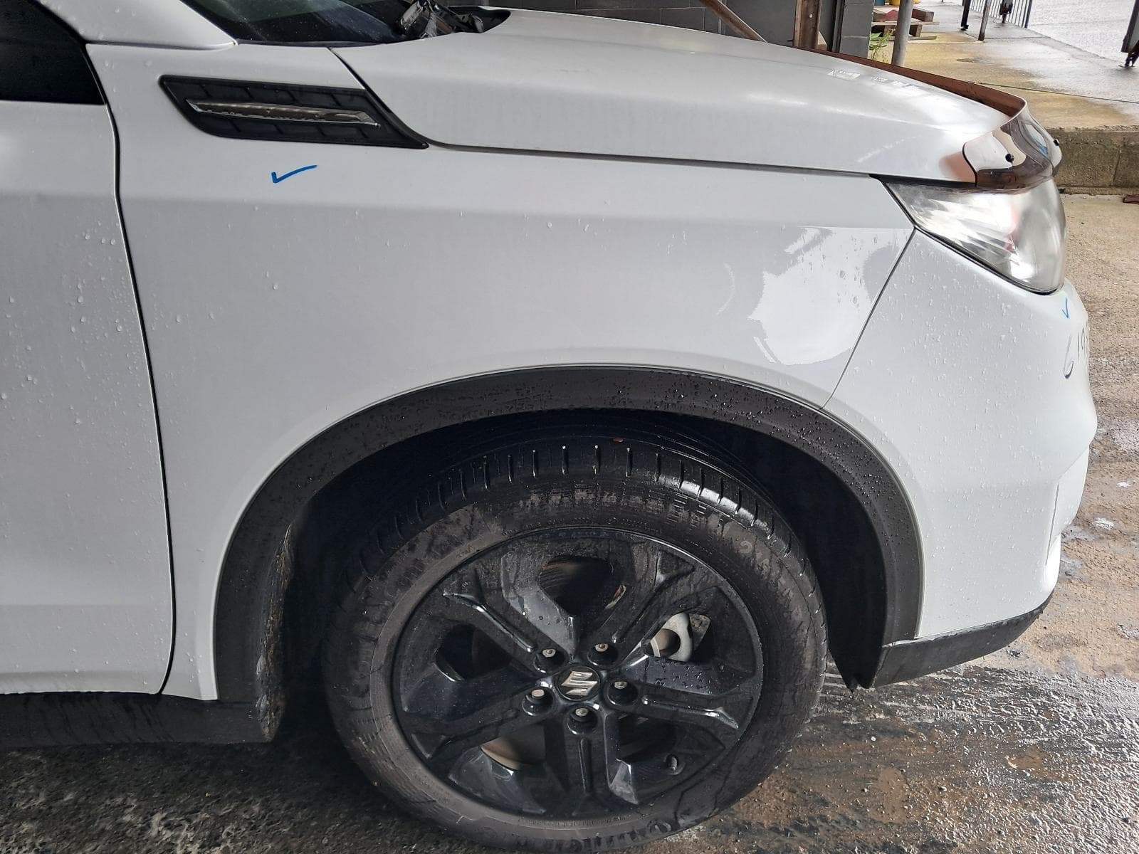 2016 SUZUKI VITARA 11