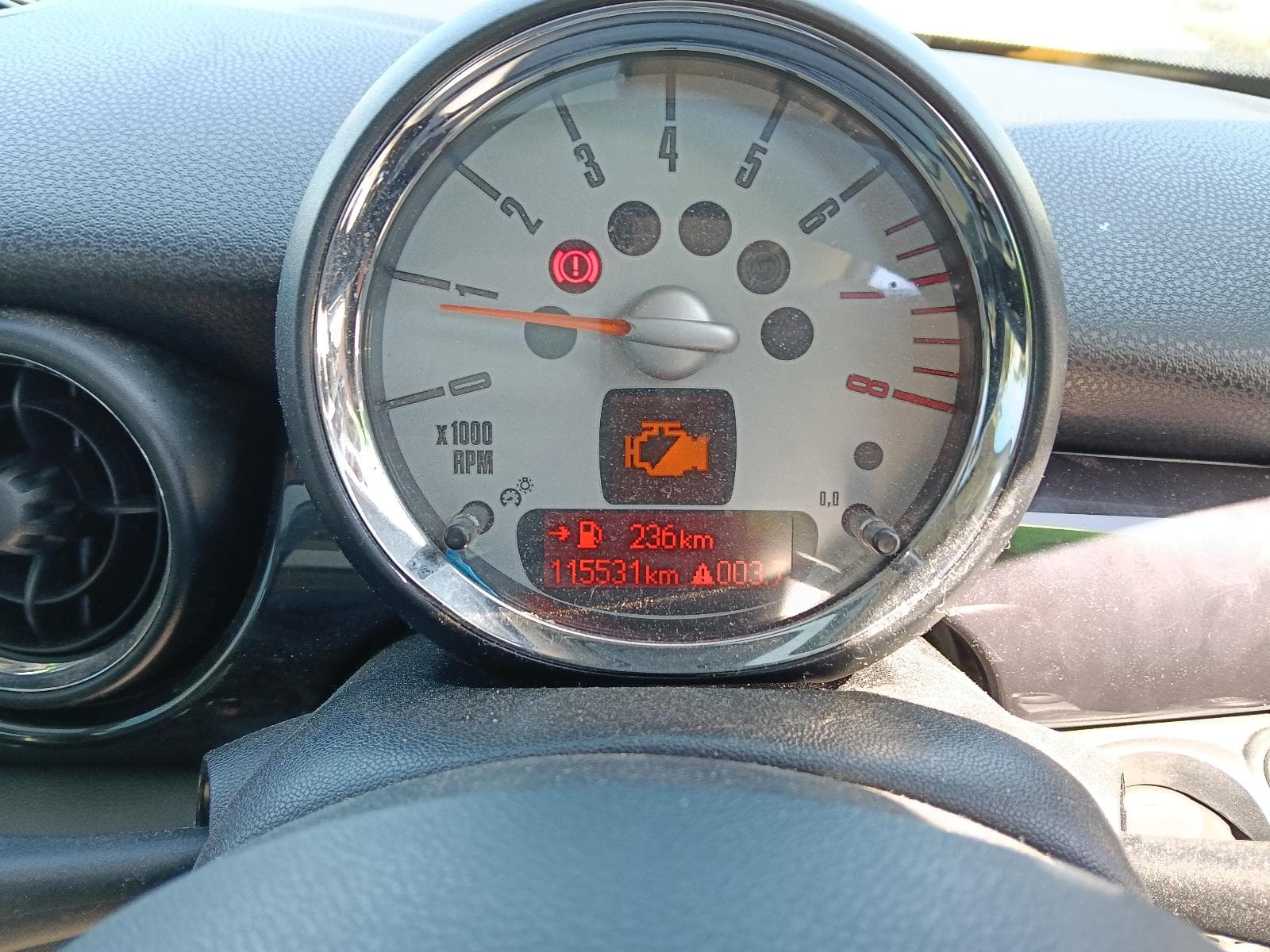 2010 MINI COOPER 2