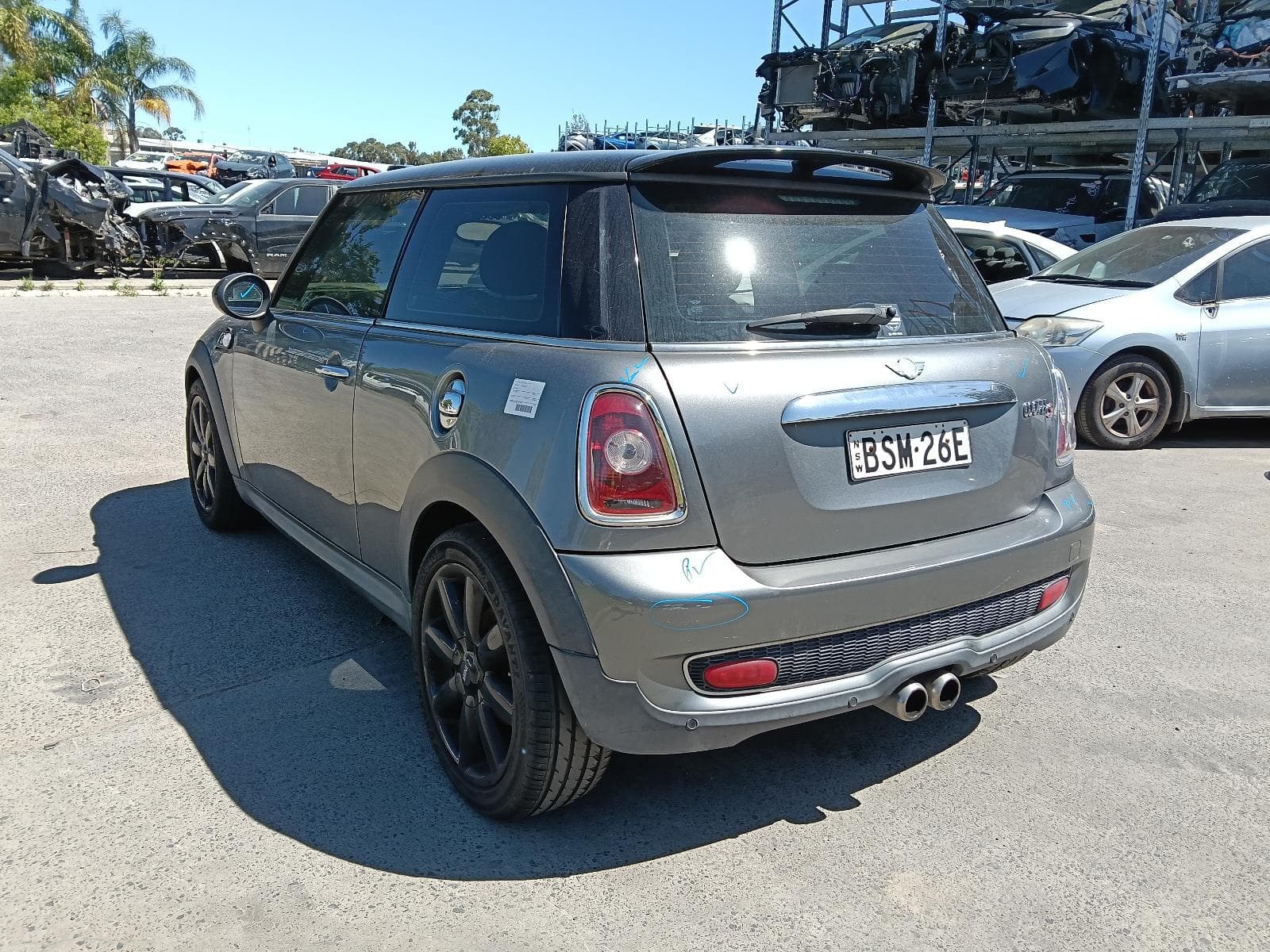 2010 MINI COOPER 4