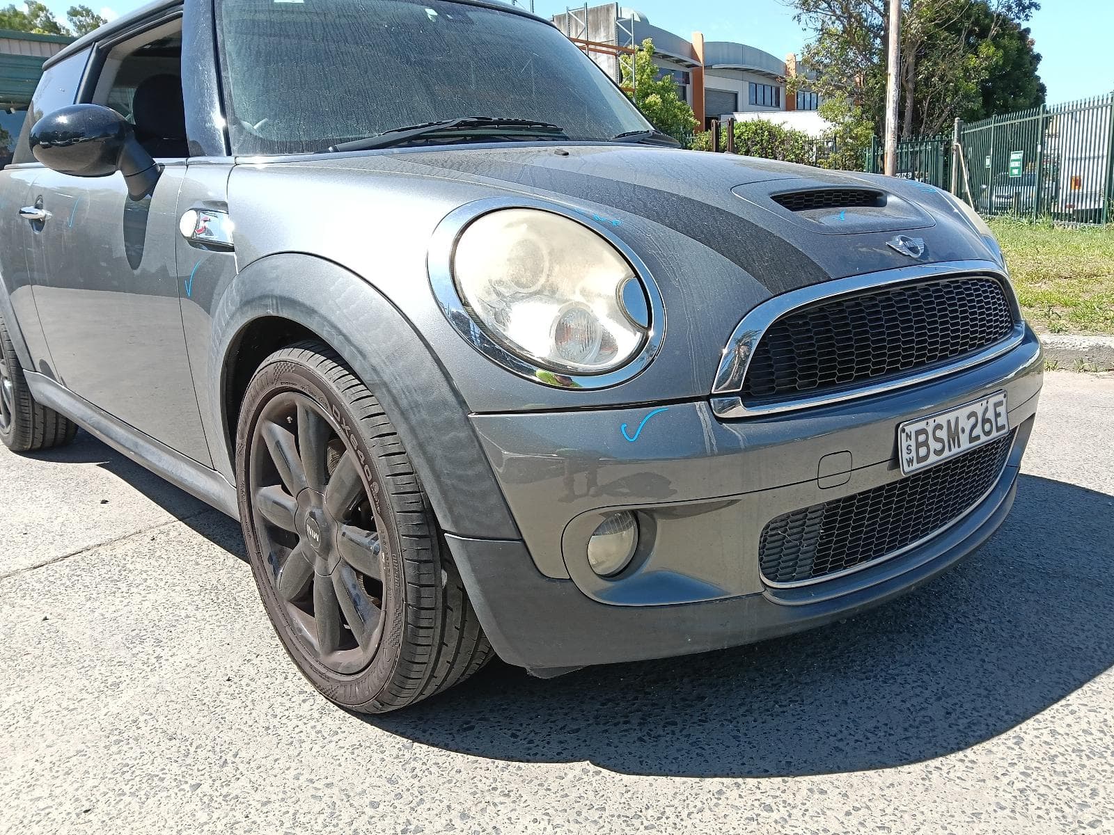 2010 MINI COOPER 9