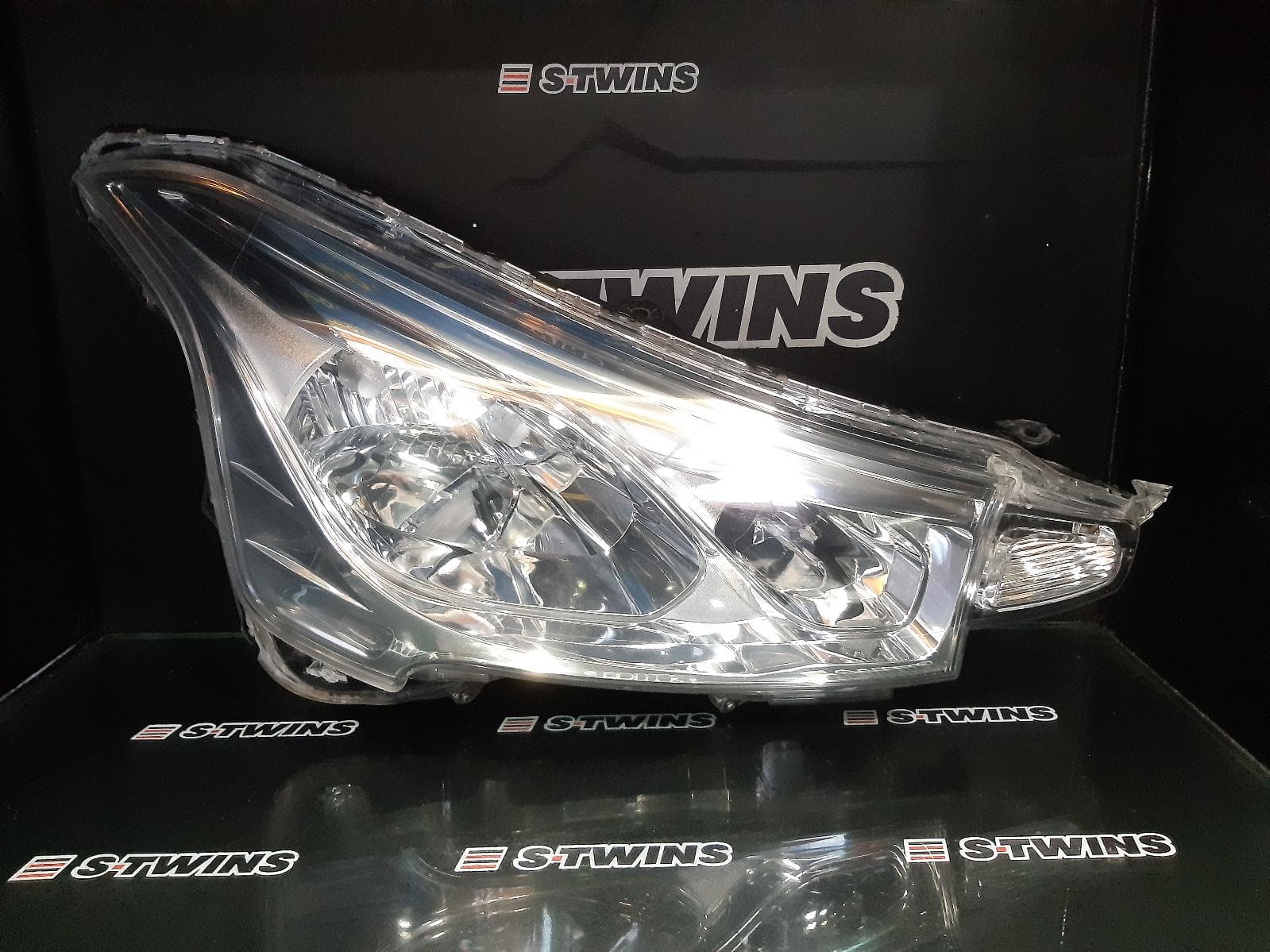 Used auto part listing image: 2012 CITROEN C4 AIRCROSS RIGHT HEADLAMP 07/12- 0000277529