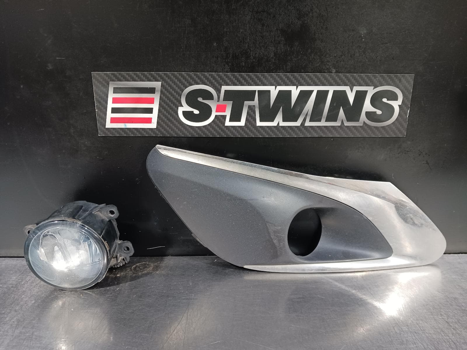 Used auto part listing image: 2014 PEUGEOT 308 RIGHT INDICATOR FOG SIDE BUMPER FOGLAMP, T9, ACTIVE/ALLURE, 10/14-01/21 0000228176