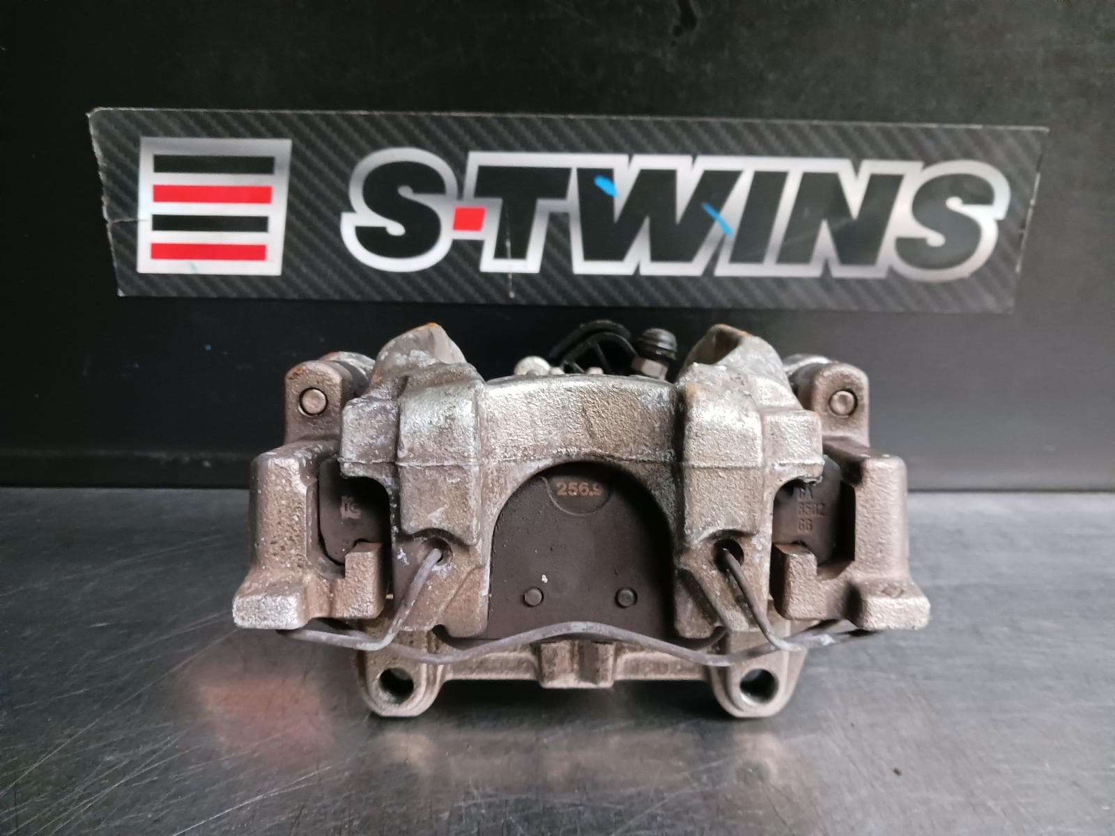 Used auto part listing image: 2020 VOLVO XC60 CALIPER LH REAR, STANDARD TYPE, GEN 2, 05/17- 0000249057
