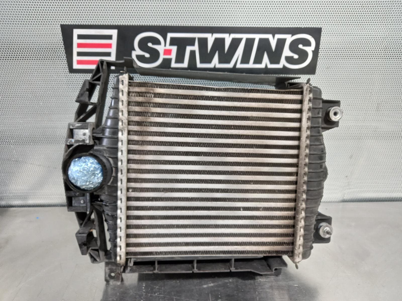 Used auto part listing image: 2013 LAND ROVER RANGEROVER SPORT INTERCOOLER DIESEL, 3.0, TWIN TURBO, LH/RH SIDE, L494, 06/13-04/22 0000155658