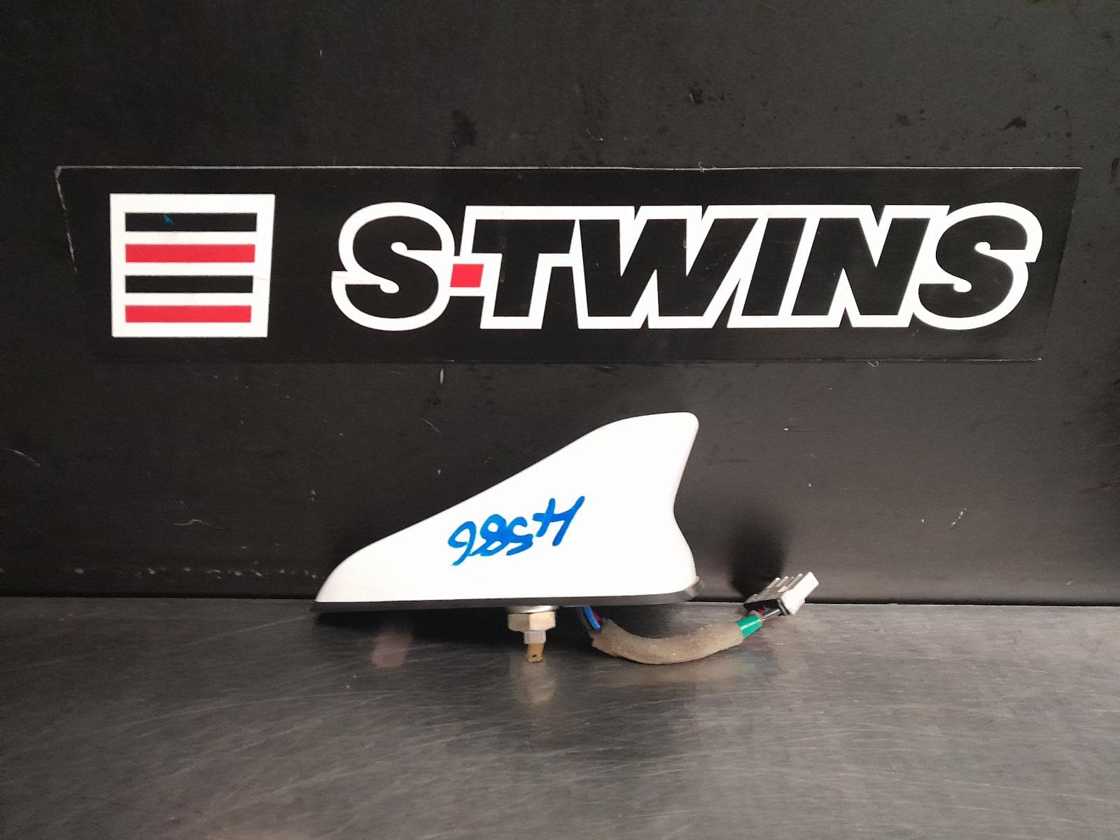 Used auto part listing image: 2022 HYUNDAI IONIQ ANTENNA HYBRID/ELECTRIC, AE, 10/18-07/22 (AUS ONLY) 0000272509