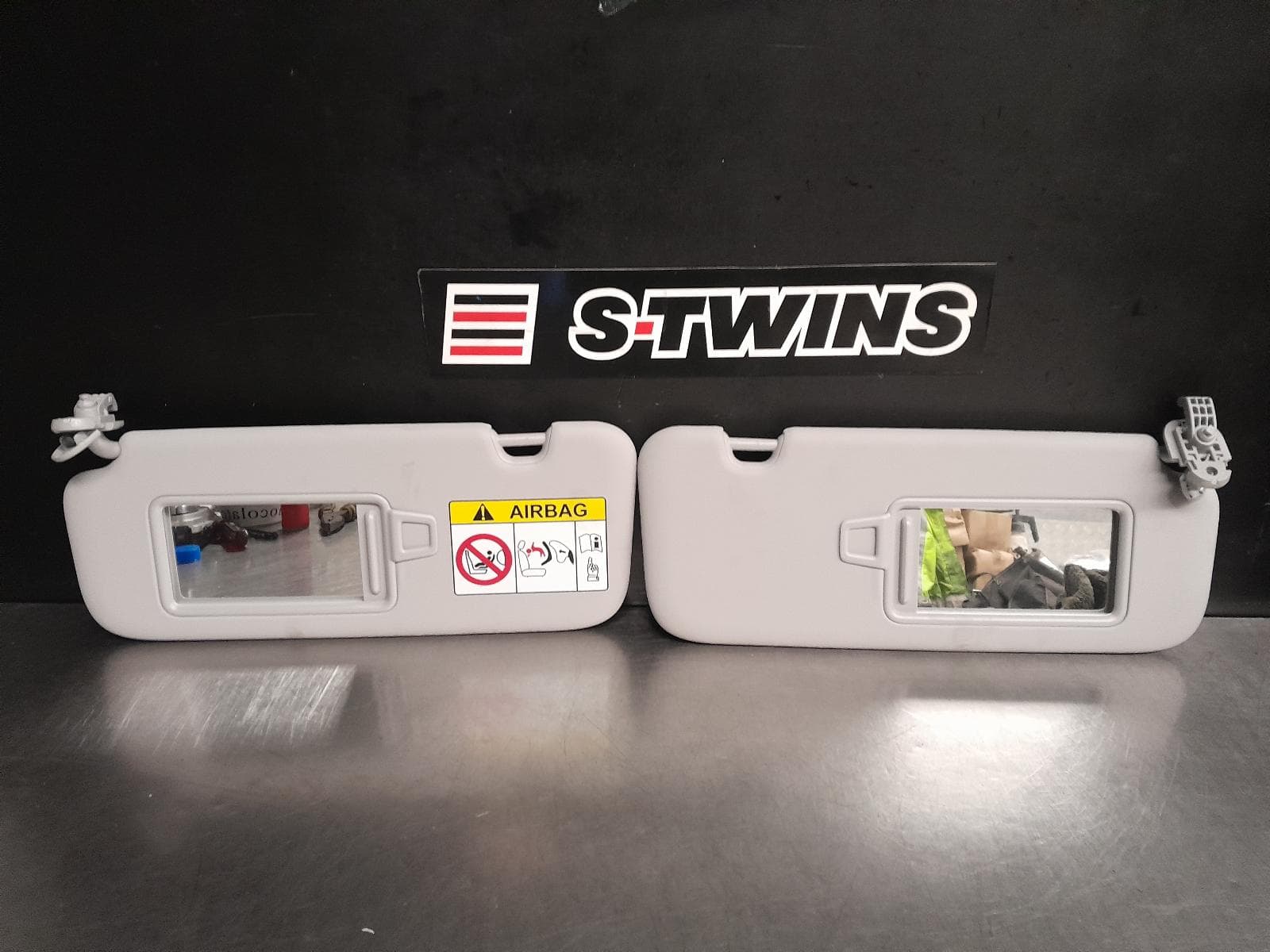 Used auto part listing image: 2022 HYUNDAI IONIQ SUNVISOR PAIR, 06/16- 0000272530