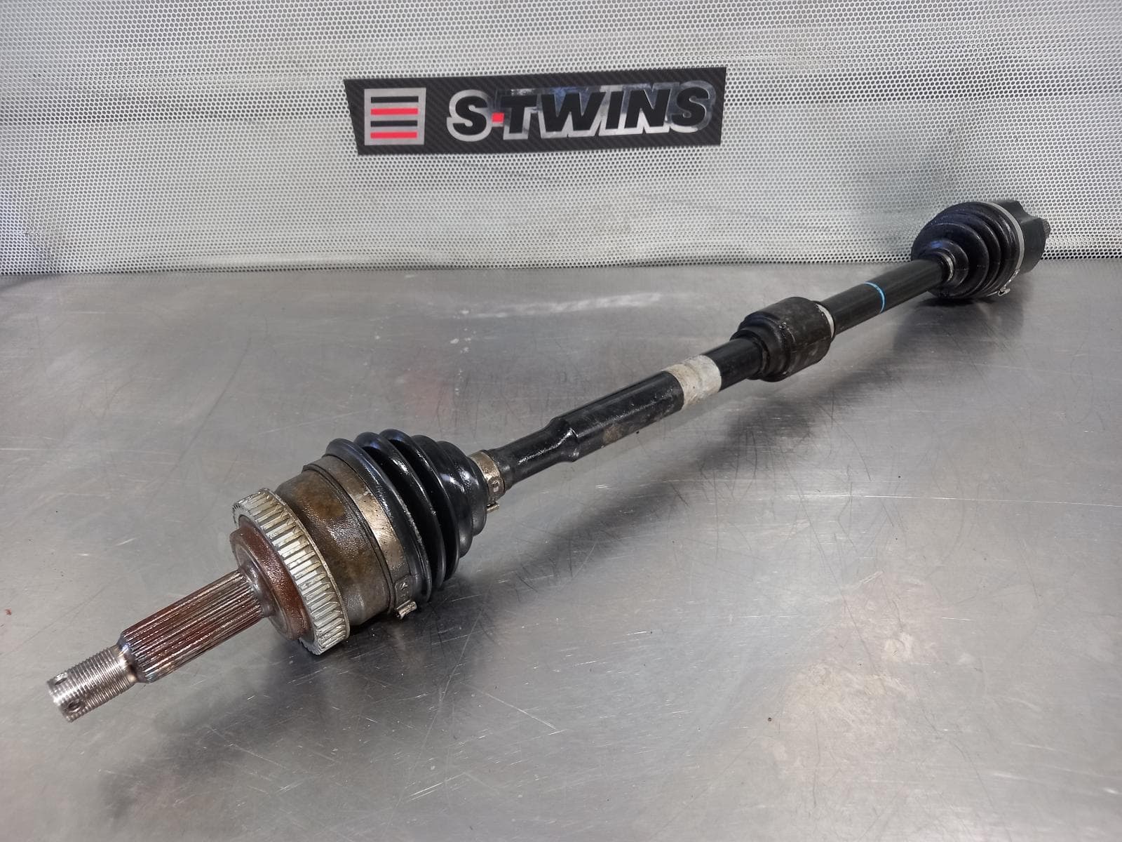 Used auto part listing image: 2009 KIA SPORTAGE RIGHT DRIVESHAFT FRONT, PETROL, 2.0, AUTO T/M, KM, 08/07-06/10 0000162816