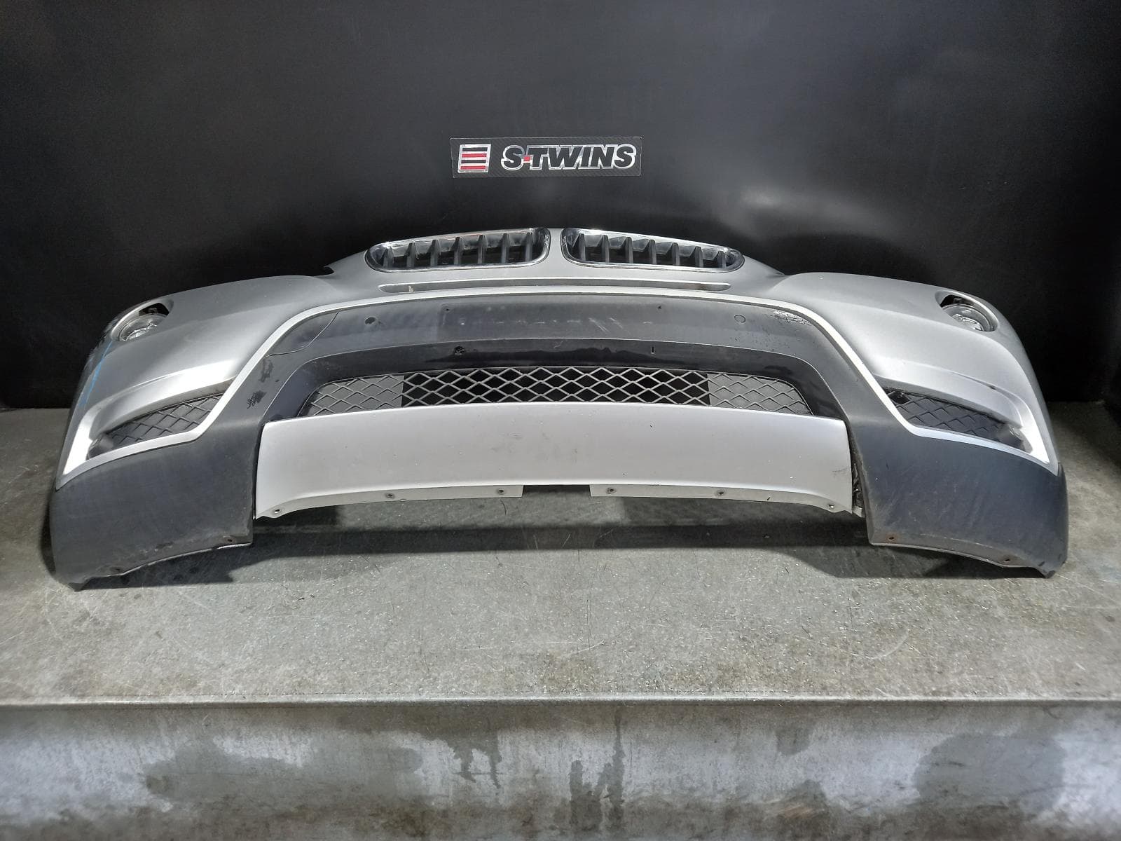 Used auto part listing image: 2013 BMW X3 FRONT BUMPER F25, STANDARD, NON H/LAMP WASHER TYPE, 12/10-03/14 0000210039
