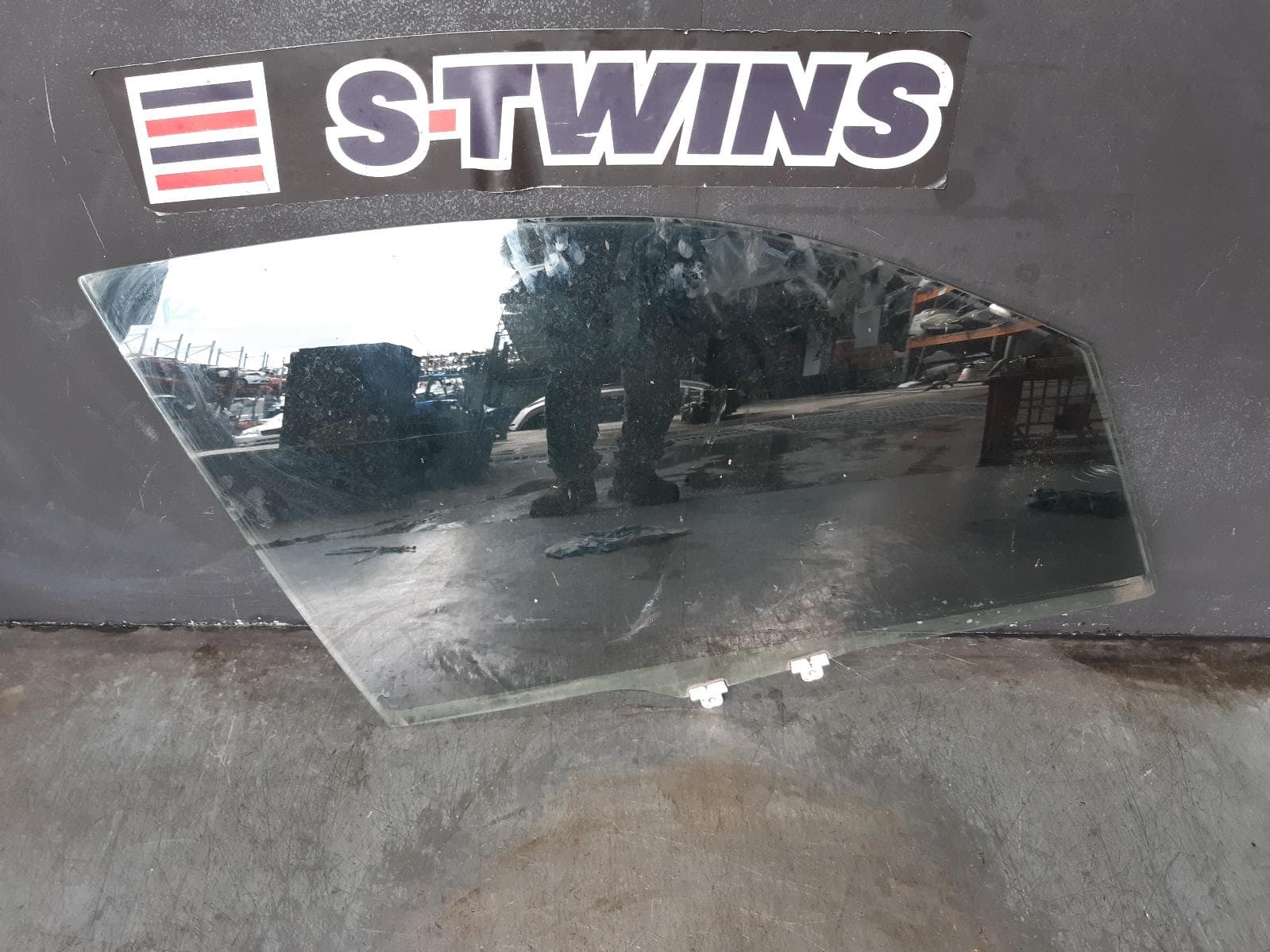 Used auto part listing image: 2020 SUBARU FORESTER RIGHT FRONT DOOR WINDOW SK, 08/18-11/24 0000194665