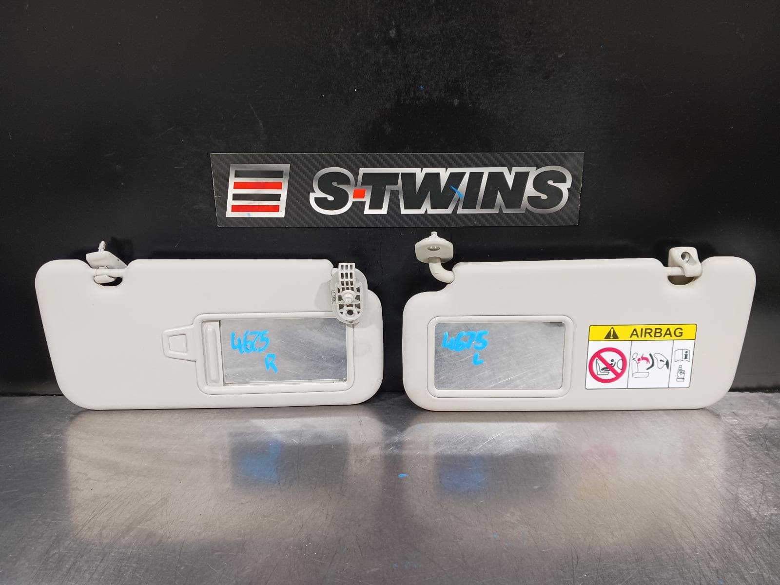 Used auto part listing image: 2021 HYUNDAI VENUE SUNVISOR PAIR, QX, 06/19- 0000234119