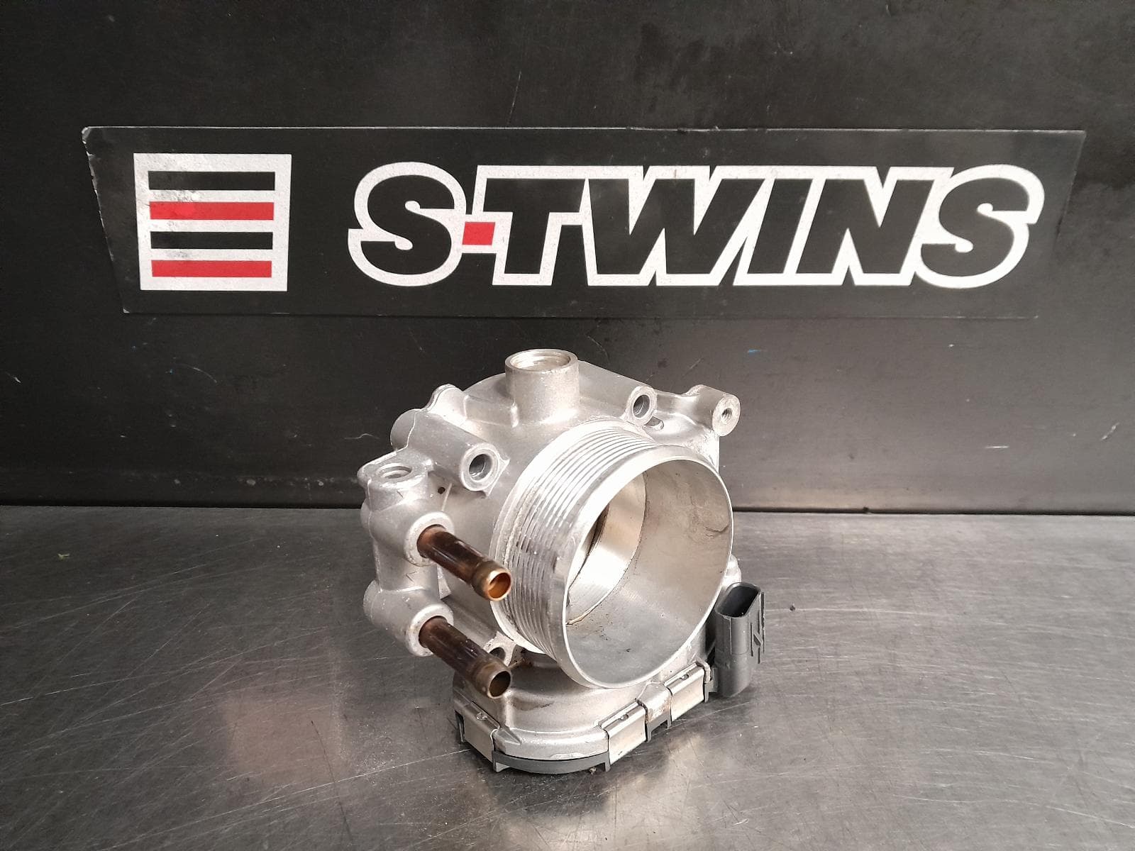 Used auto part listing image: 2020 LAND ROVER DISCOVERY SPORT THROTTLE BODY 2.0, PETROL, L550, 07/19- 0000288885