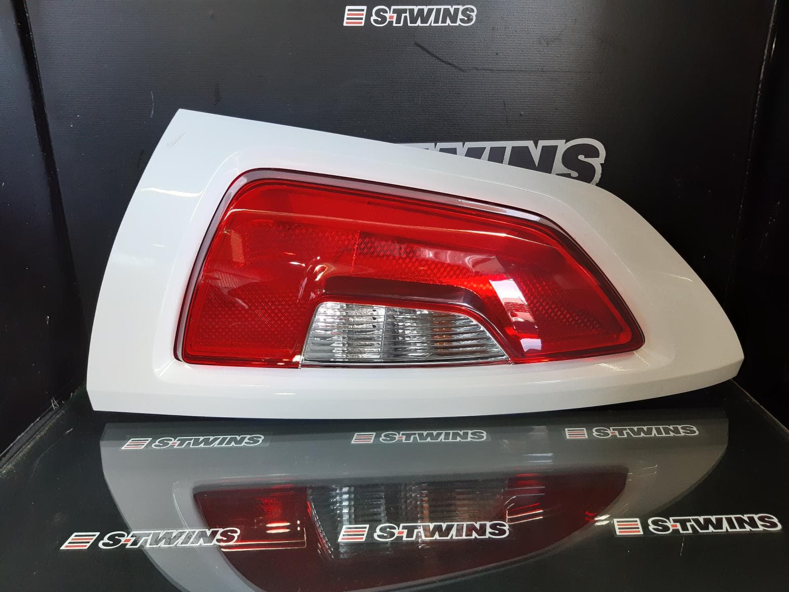 Used auto part listing image: 2013 KIA SOUL LEFT TAILLIGHT IN BODY, AM, 09/11-01/14 0000167546