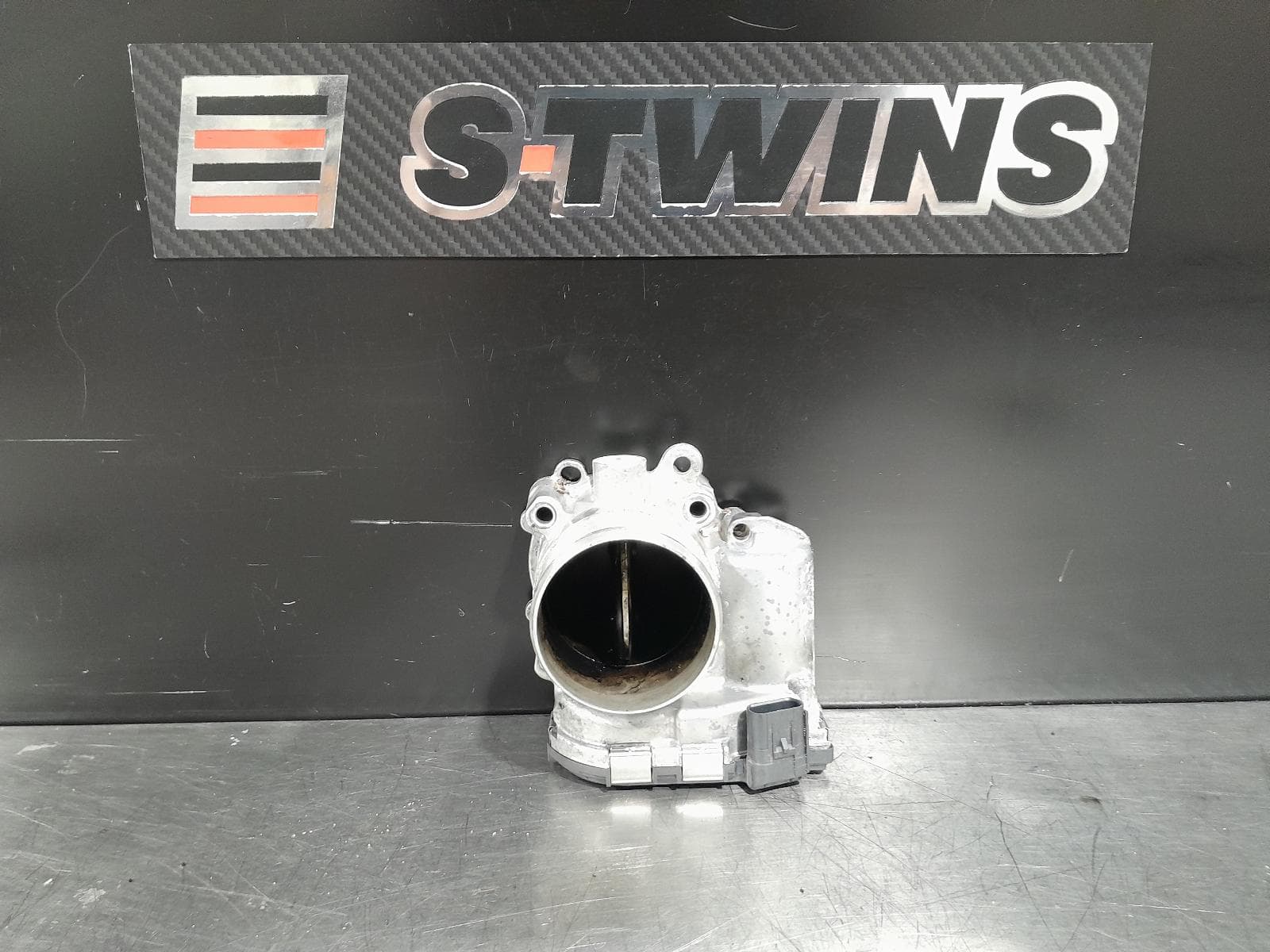 Used auto part listing image: 2018 LAND ROVER DISCOVERY SPORT THROTTLE BODY 2.0, DIESEL, L550, 07/16-06/19 0000173265