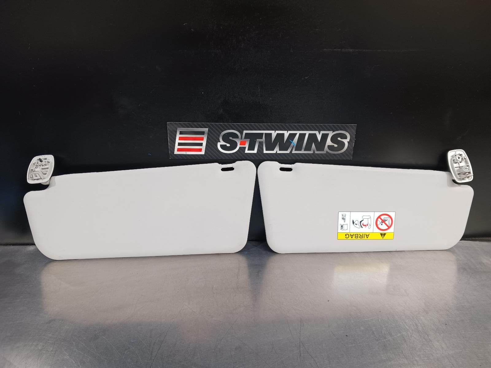 Used auto part listing image: 2018 CITROEN BERLINGO SUNVISOR B9C, PAIR, 03/09-12/18 0000231525