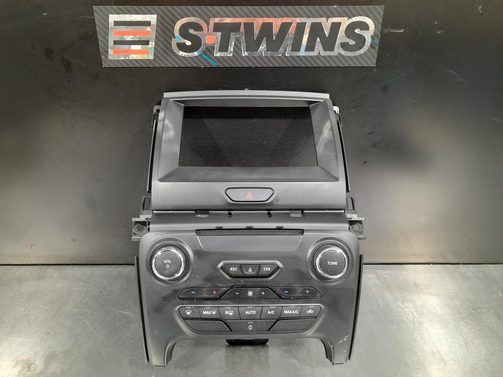 Used auto part listing image: 2017 FORD RANGER HEATER AC CONTROLS PX, CLIMATE CONTROL, NON HEATED SEATS TYPE, 06/15-04/22 0000191511