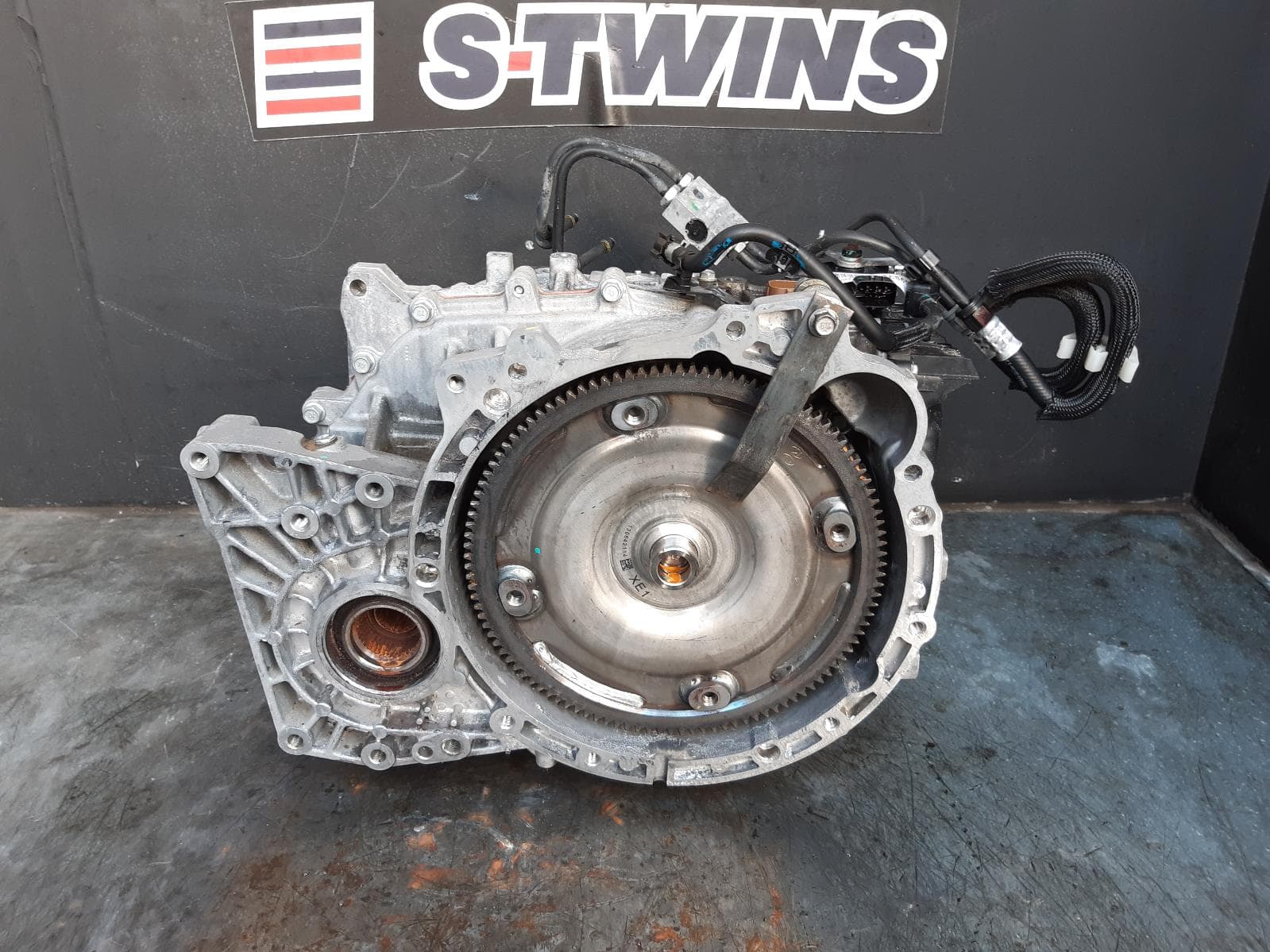Used auto part listing image: 2013 JEEP COMPASS TRANS GEARBOX AUTO, 4WD, 2.4, PETROL, 6 SPEED, MK, 07/13-12/16 0000169196