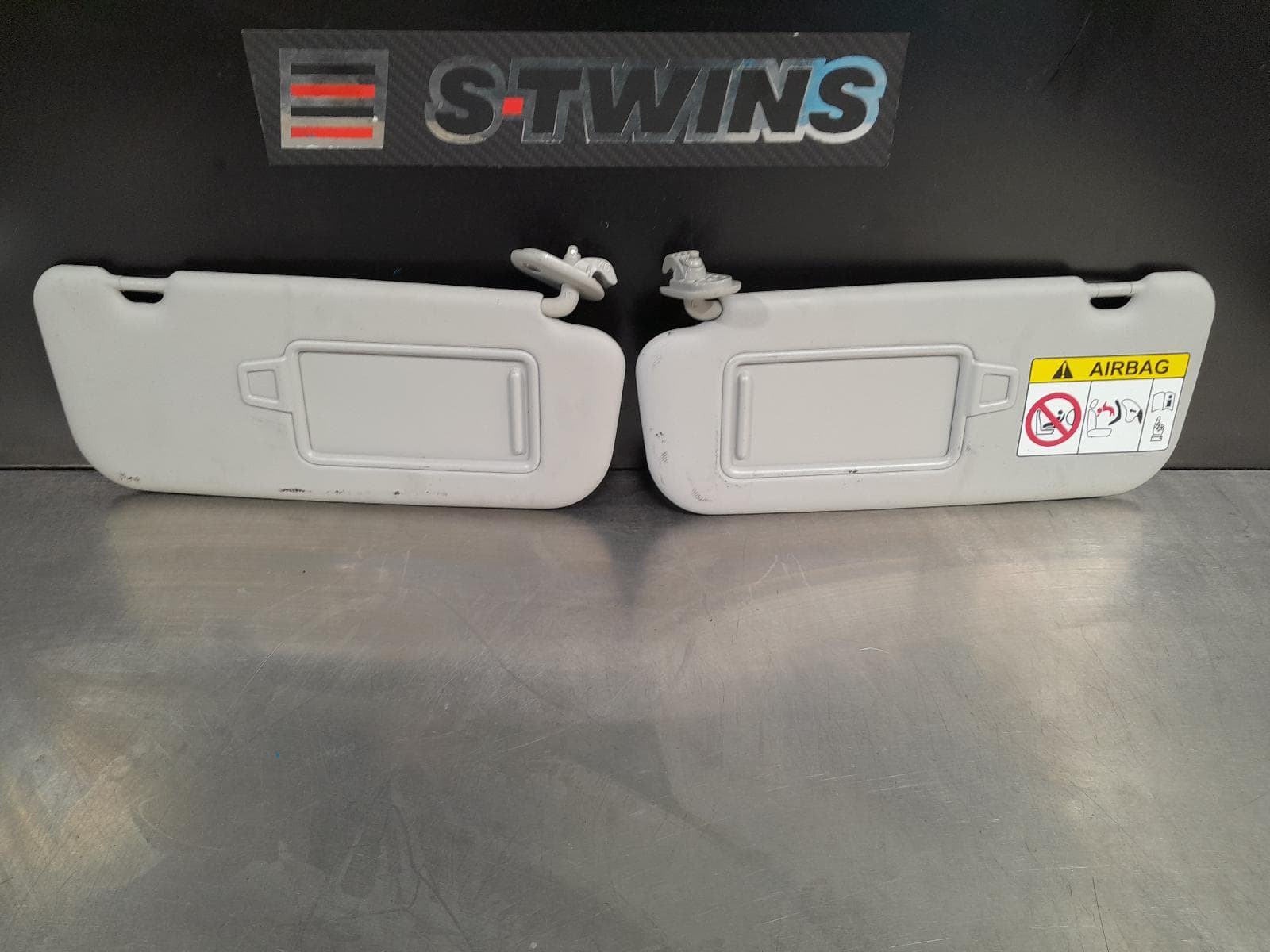 Used auto part listing image: 2021 KIA STONIC SUNVISOR PAIR, YB, 08/20- 0000183621