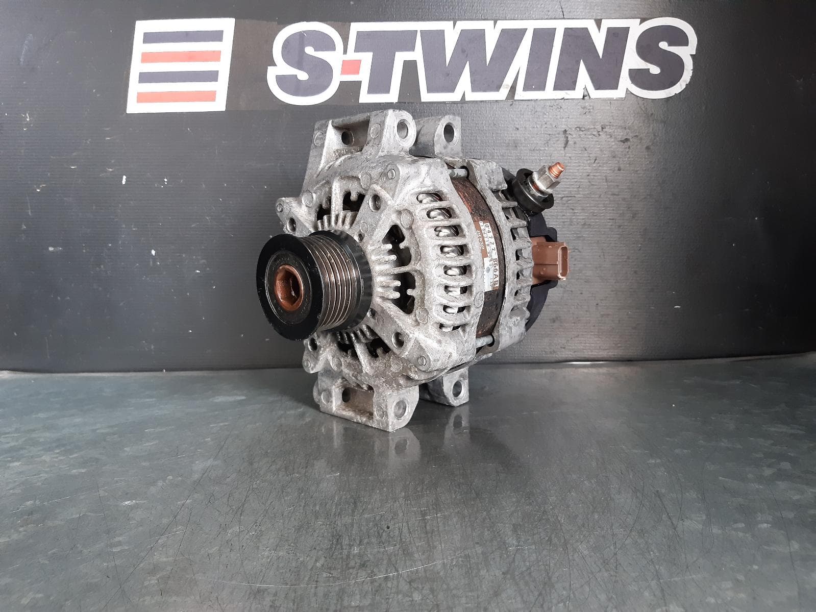 Used auto part listing image: 2009 CHRYSLER VOYAGER ALTERNATOR DIESEL, 2.8, TURBO, RT, 03/08-12/14 0000170421