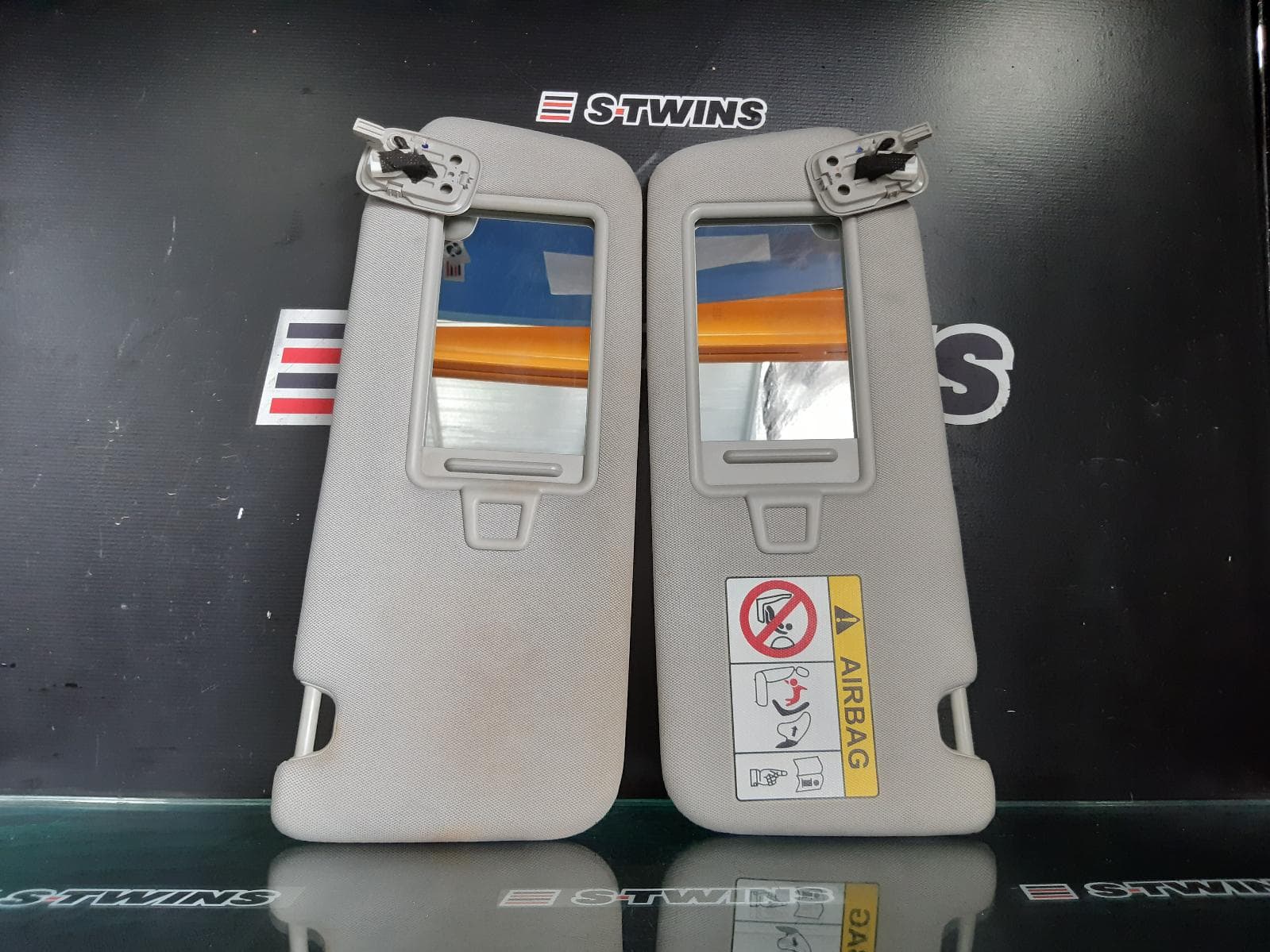 Used auto part listing image: 2016 KIA OPTIMA SUNVISOR JF, PAIR, 11/15-01/20 0000173812