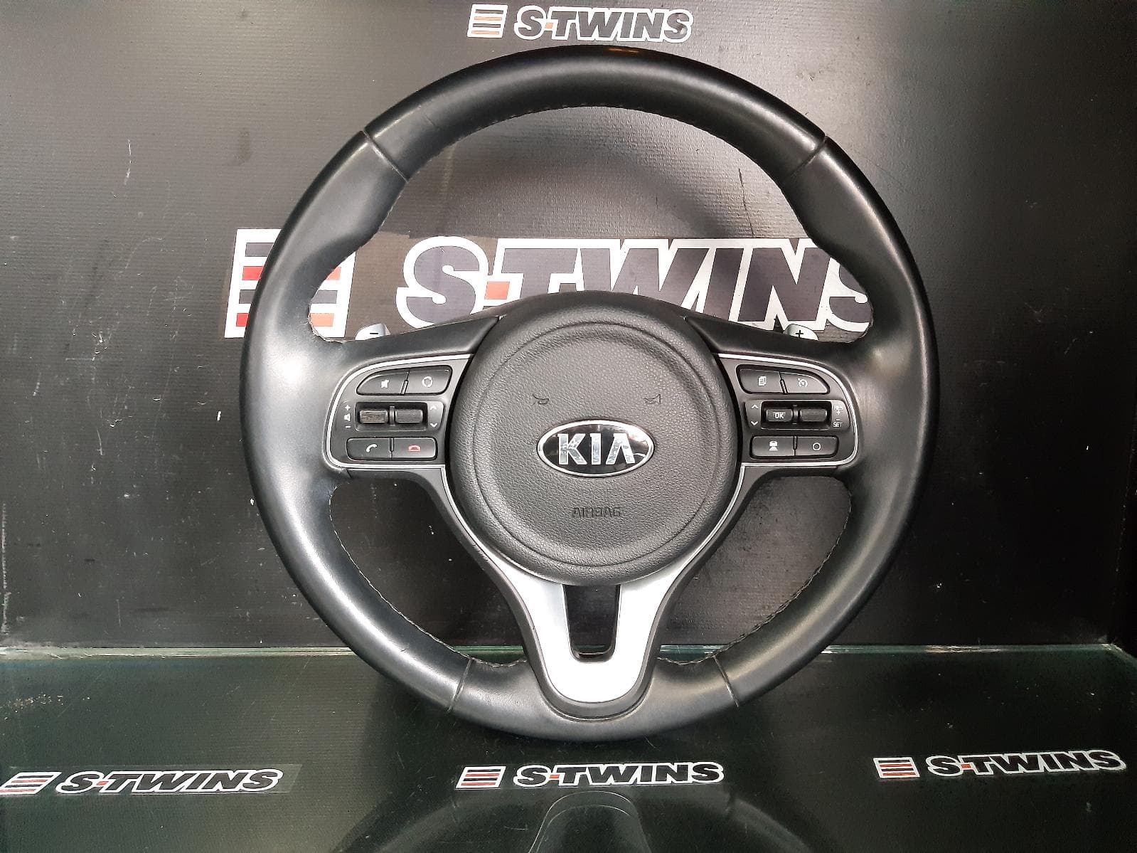 Used auto part listing image: 2016 KIA OPTIMA STEERING WHEEL JF, LEATHER, WHITE STITCHING, 11/15-01/20 0000175157