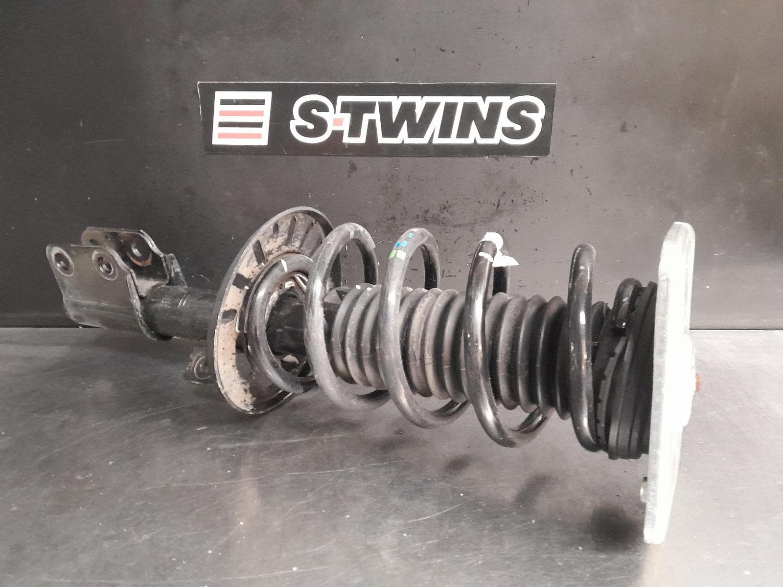 Used auto part listing image: 2019 PEUGEOT EXPERT RIGHT FRONT STRUT K0, 04/18- 0000273306