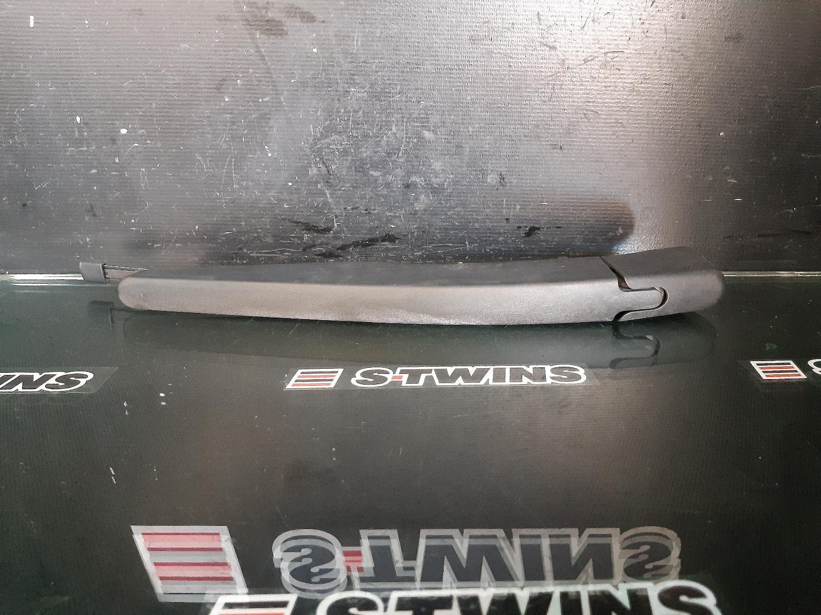 Used auto part listing image: 2016 FORD MONDEO WIPER ARM TAILGATE, WAGON, MD, 09/14-06/20 0000177405