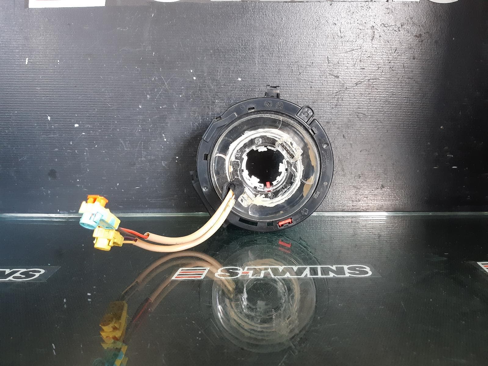 Used auto part listing image: 2019 CHRYSLER 300C CLOCKSPRING, LX2, 01/18-12/21 0000183410