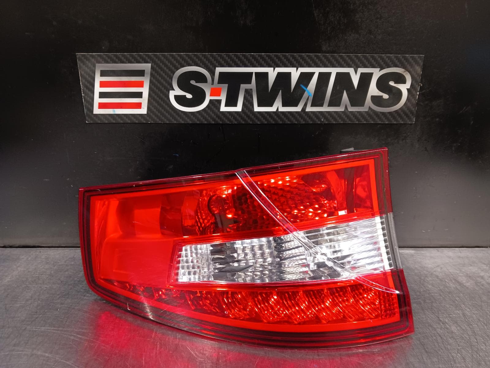 Used auto part listing image: 2013 PROTON PREVE RIGHT TAILLIGHT CR, 01/13-01/16 0000231076