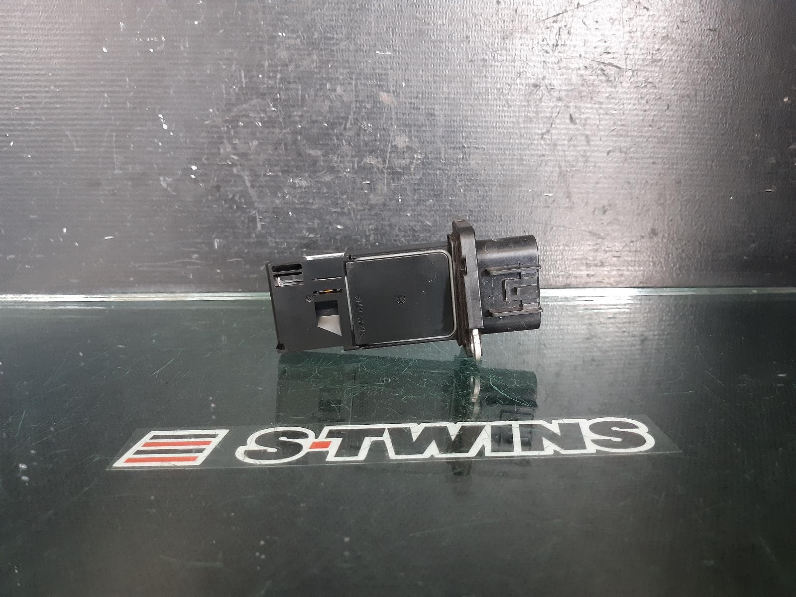 Used auto part listing image: 2012 HOLDEN COLORADO AIR FLOW METER RG/RG 7, 06/12-04/15 0000183906