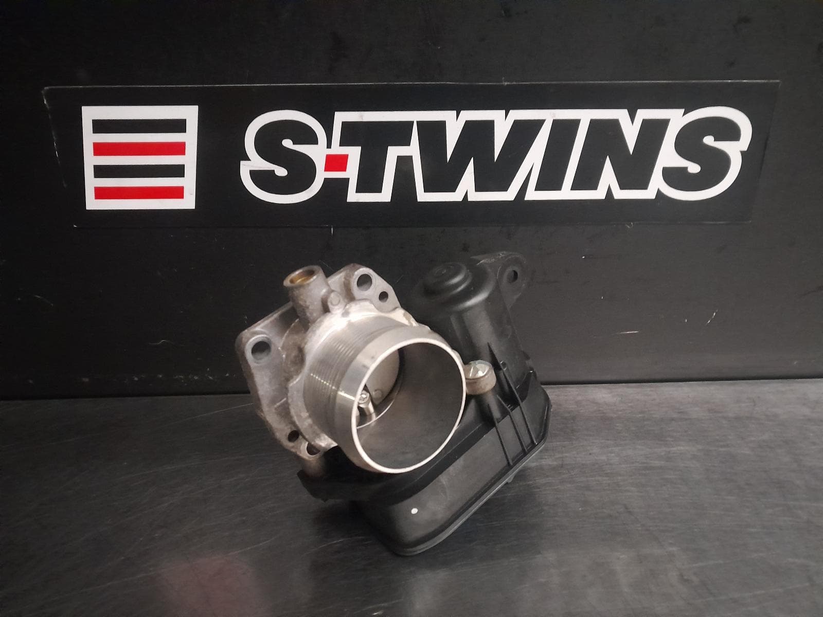 Used auto part listing image: 2017 CITROEN C4 CACTUS THROTTLE BODY E3, 11/15-12/18 0000277427