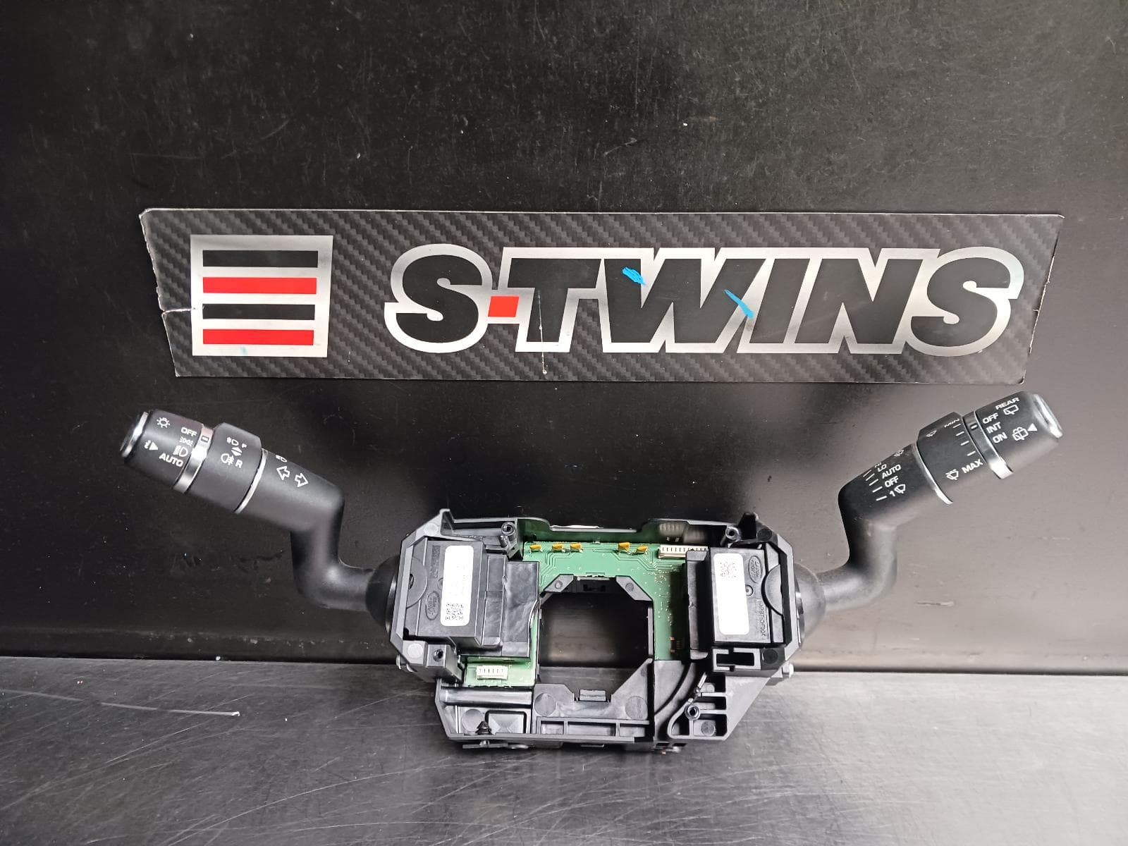Used auto part listing image: 2018 LAND ROVER RANGEROVER SPORT WIPER SWITCH, L494, 06/13-04/22 0000250815