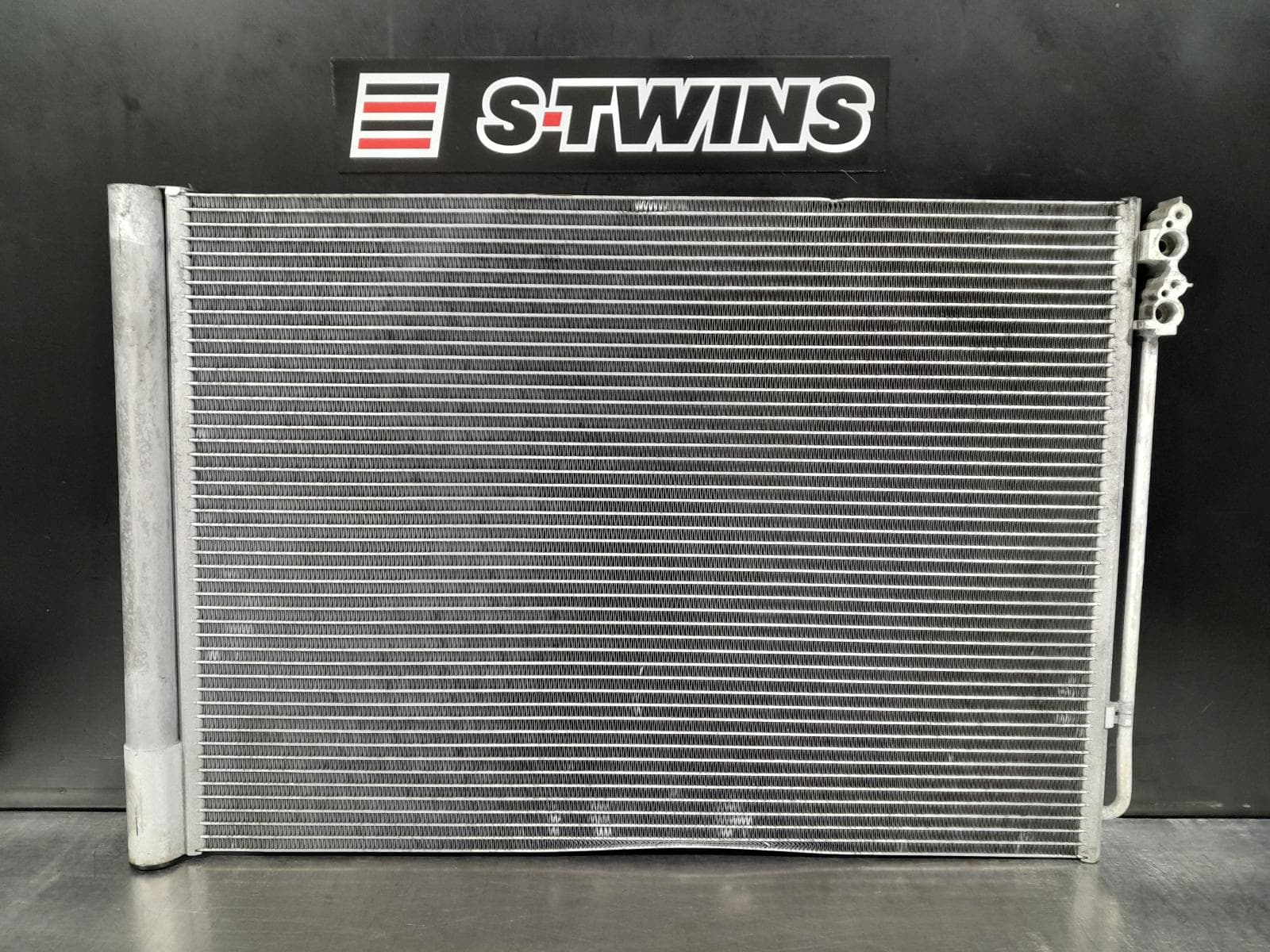 Used auto part listing image: 2014 BMW 6 SERIES A C CONDENSER F12/F13/F06, 05/11-12/18 0000268294