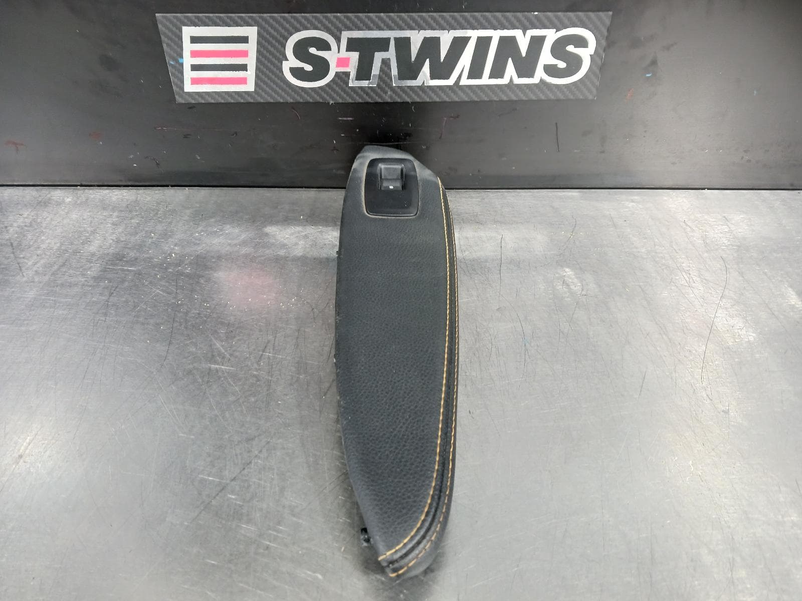 Used auto part listing image: 2021 FORD RANGER PWR DR WIND SWITCH LH REAR, PX SERIES 2-3, 07/15-04/22 0000188530