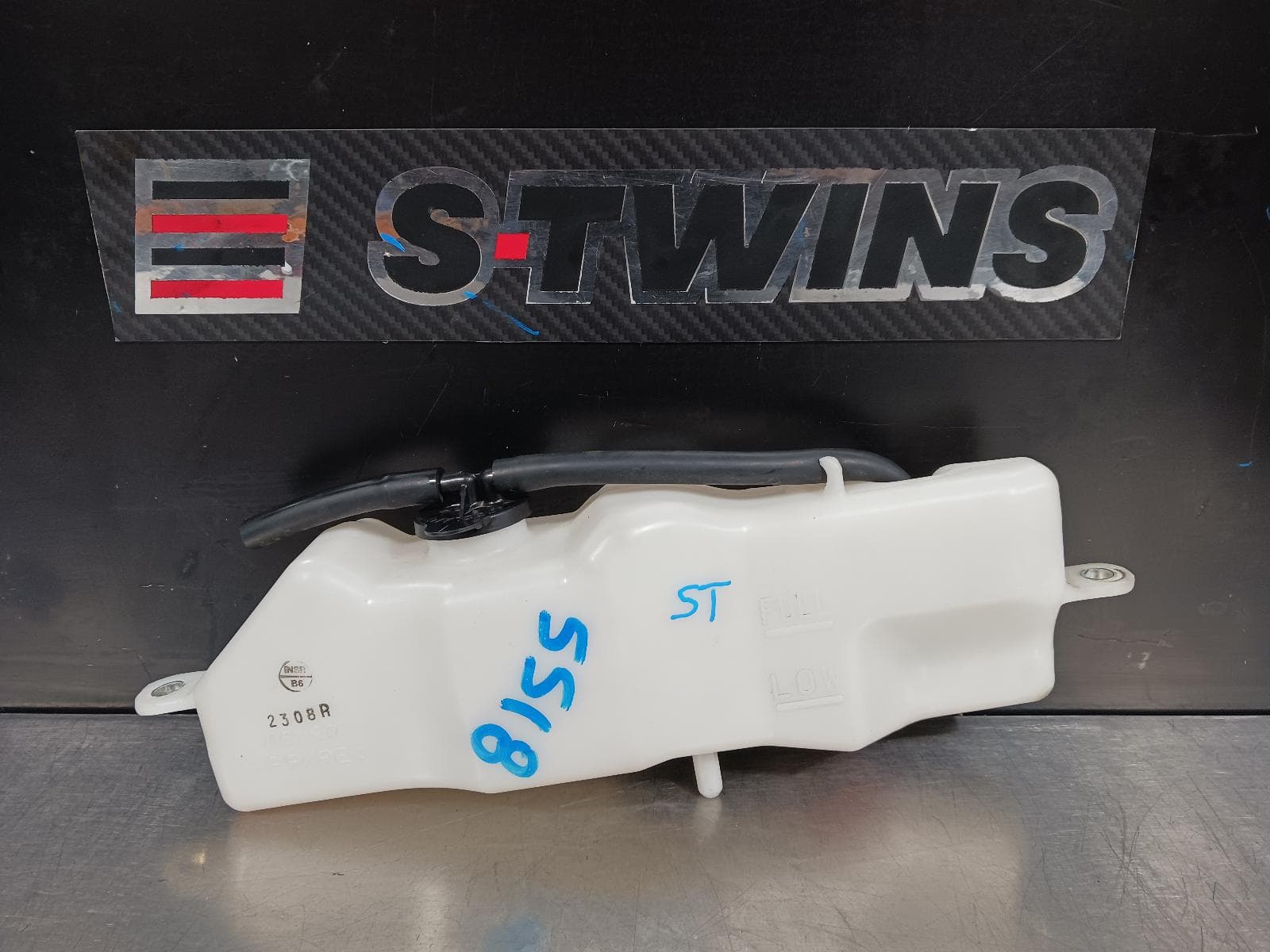 Used auto part listing image: 2014 TOYOTA AURION OVERFLOW BOTTLE GSV50R, 02/12-08/17 0000197371