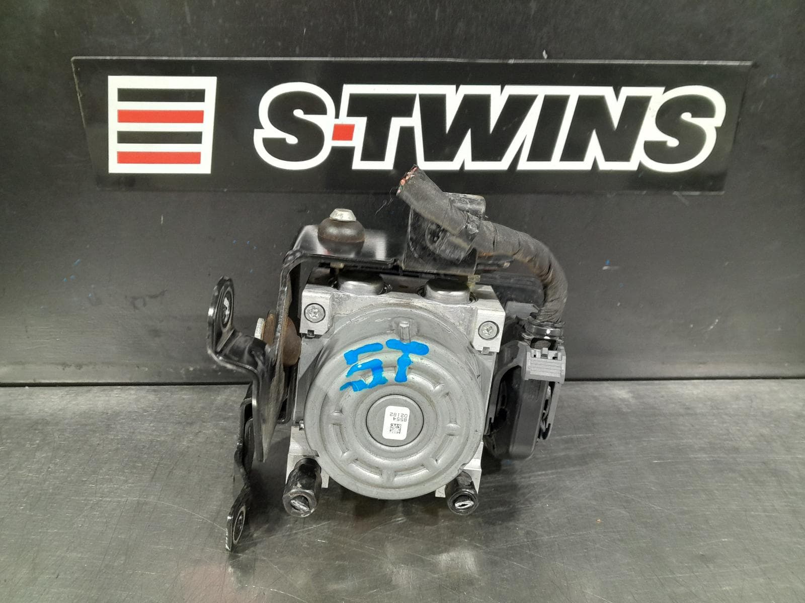 Used auto part listing image: 2020 HYUNDAI VELOSTER ABS PUMP MODULATOR JS, 09/19-07/21 0000268642