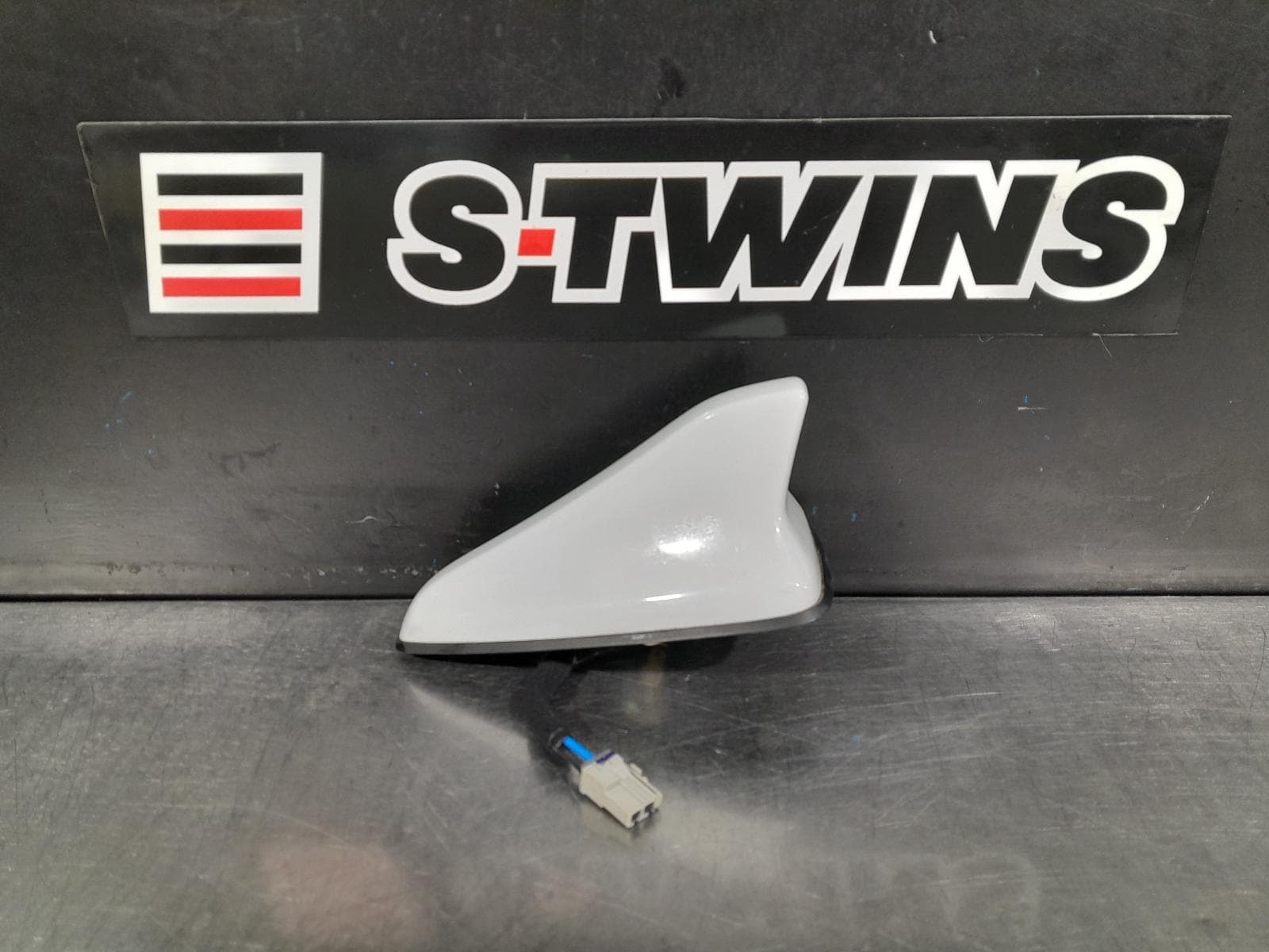 Used auto part listing image: 2020 HYUNDAI VELOSTER ANTENNA JS, 09/19-07/21 0000268707
