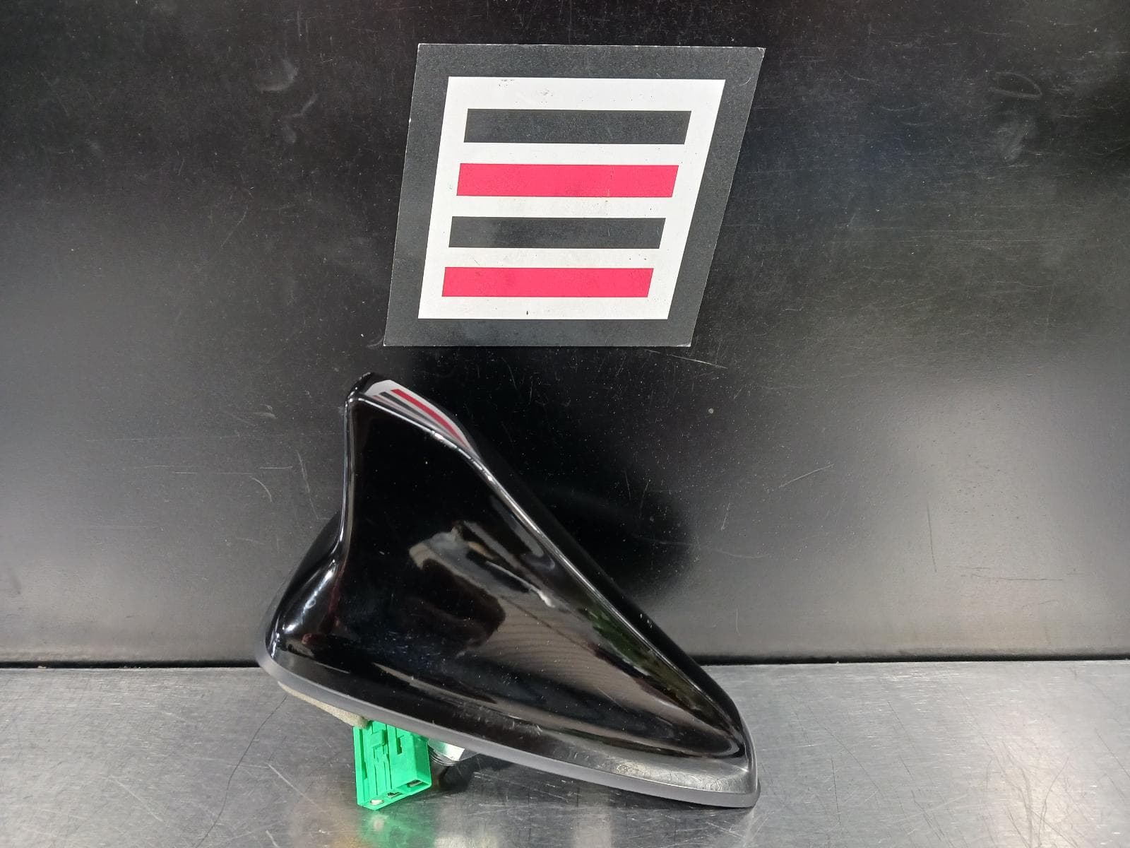 Used auto part listing image: 2020 HYUNDAI I30 ANTENNA SHARK FIN TYPE, W/ SUNROOF, PD, HATCH (S. KOREA VIN KMHH), 03/17- 0000201521