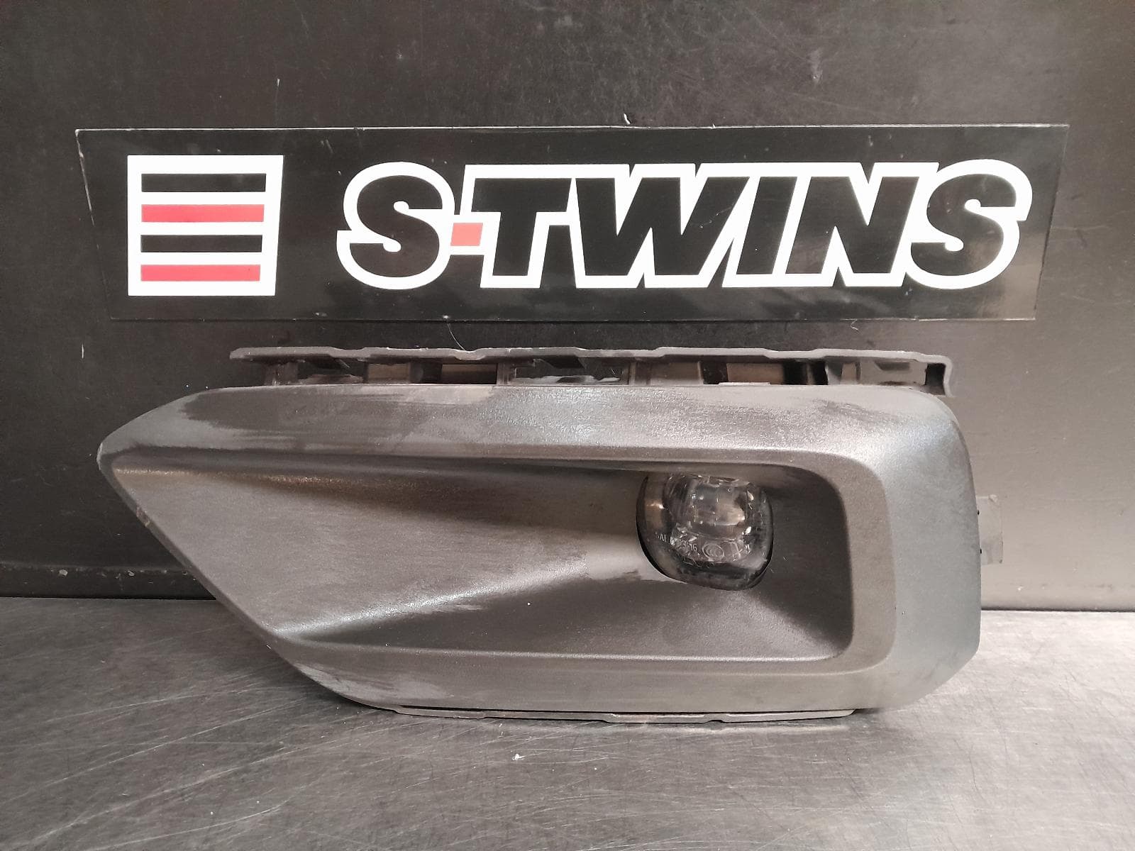 Used auto part listing image: 2022 VOLVO XC40 BUMPER FOGLAMP, 02/18-05/22 0000265463