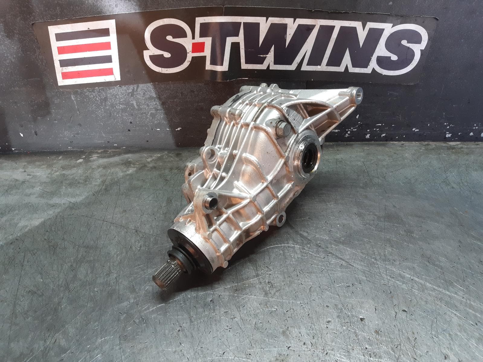 Used auto part listing image: 2019 ALFA ROMEO STELVIO DIFFERENTIAL CENTRE FRONT, 2.2, DIESEL, 949, 01/18- 0000219025