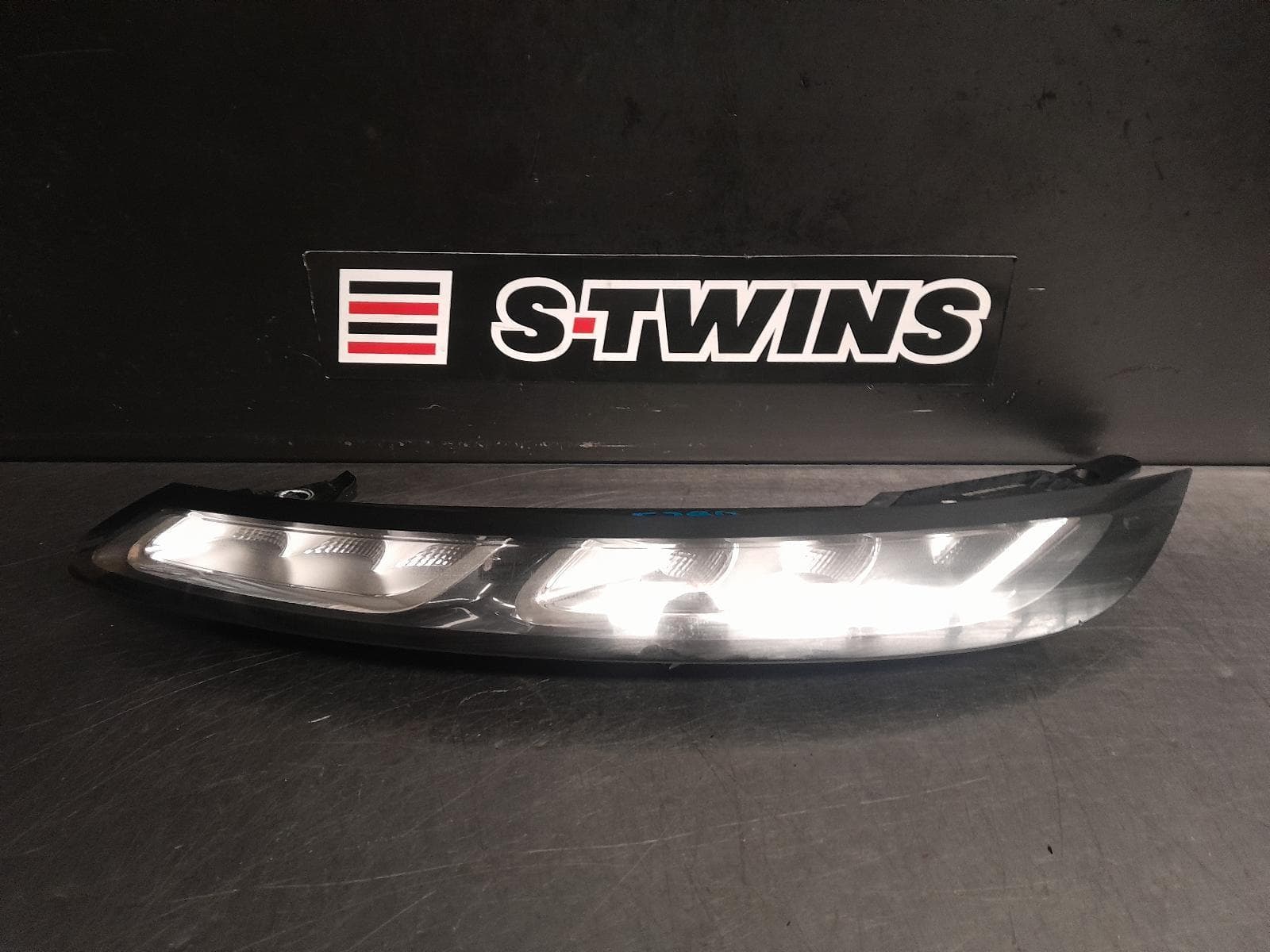 Used auto part listing image: 2017 CITROEN C4 CACTUS DAYTIME RUNNING LAMP, E3, 11/15-12/18 0000277398
