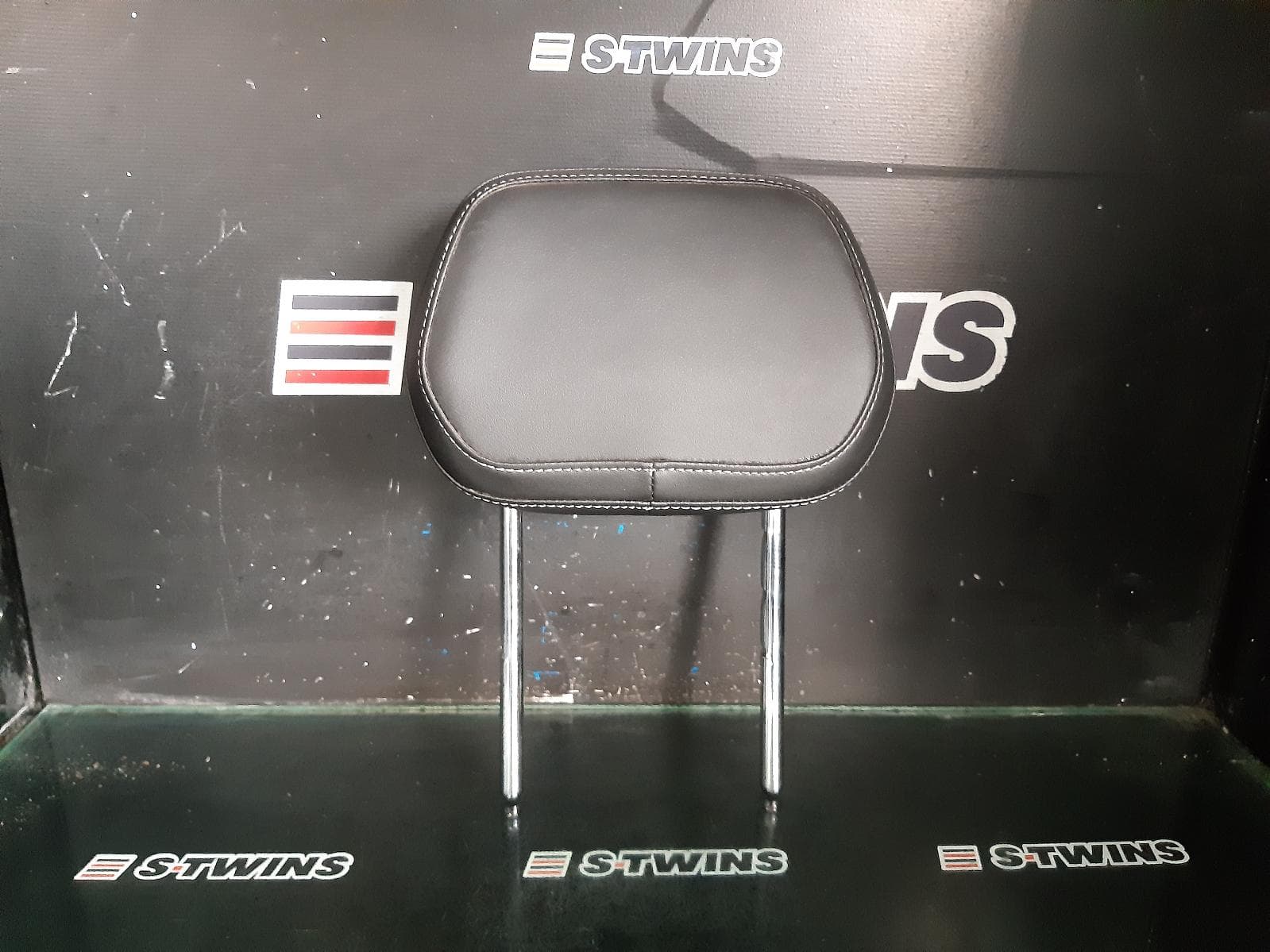 Used auto part listing image: 2020 SKODA KAROQ HEADREST NU, 04/18- 0000303389