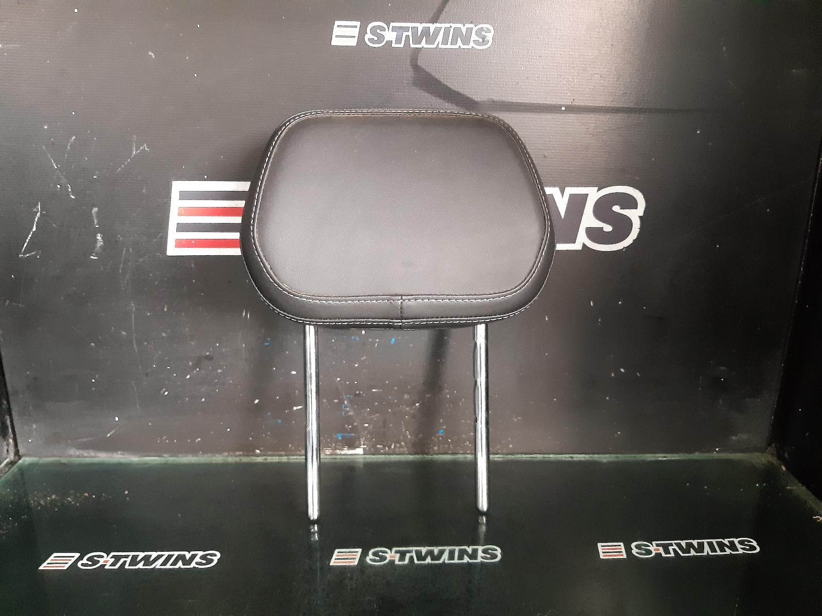 Used auto part listing image: 2020 SKODA KAROQ HEADREST NU, 04/18- 0000303390