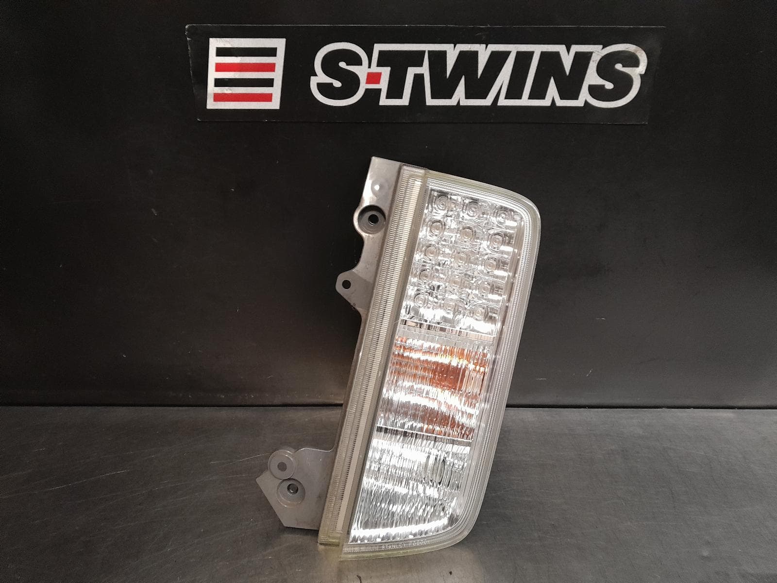 Used auto part listing image: 2017 NISSAN ELGRAND RIGHT TAILLIGHT E52, LOWER, 01/14- (IMPORT) 0000289593