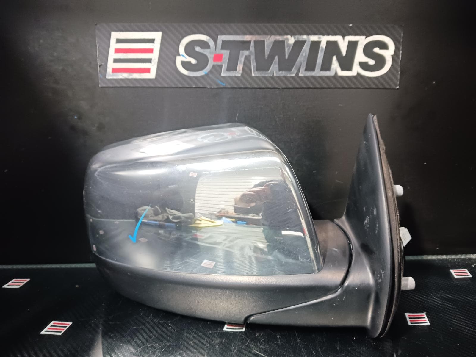 Used auto part listing image: 2010 MAZDA BT50 RIGHT DOOR MIRROR UN, POWER, CHROME, 09/08-09/11 0000215222